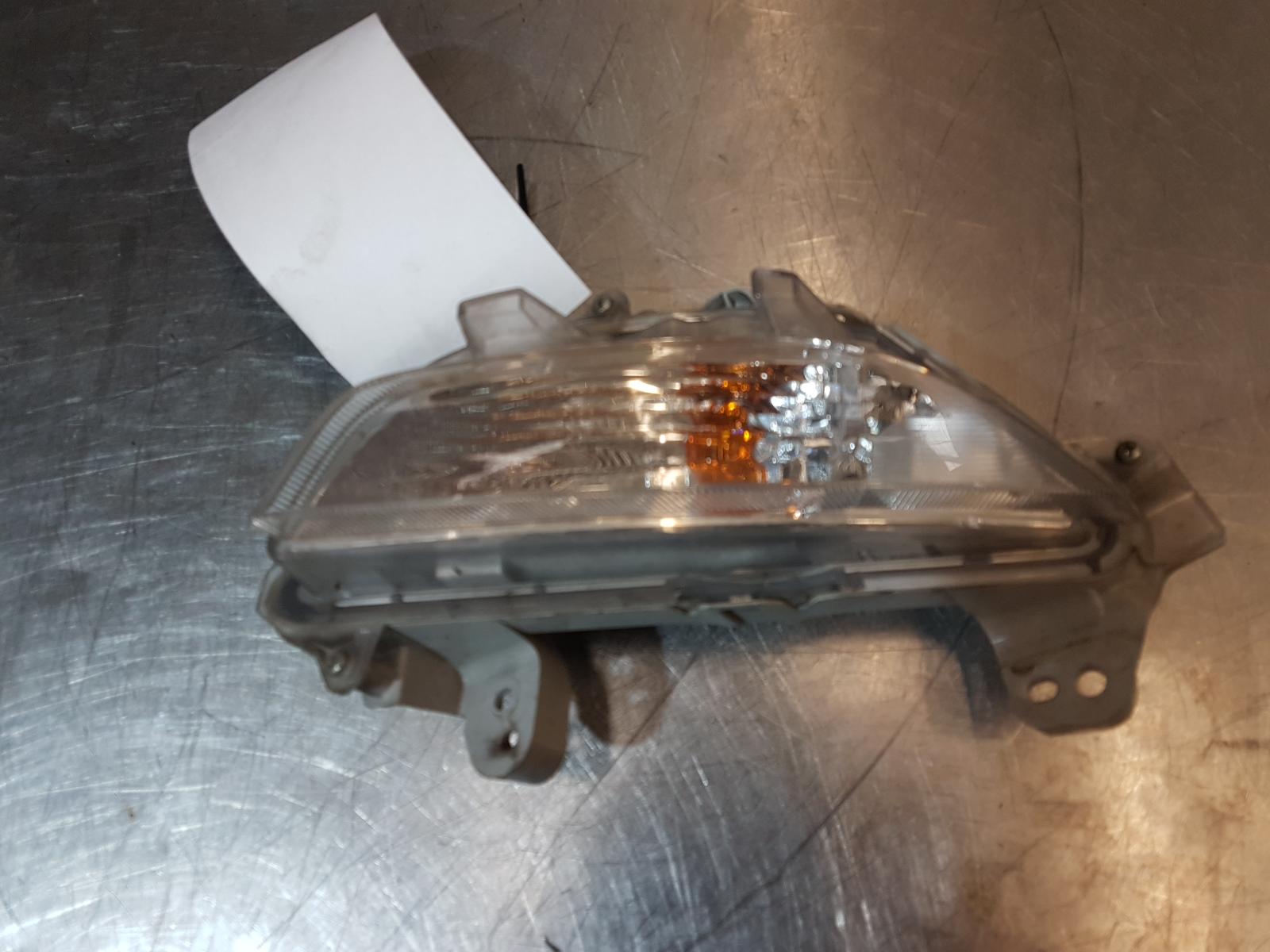 View Auto part Left Indicator/Fog/Side Mazda 3 2014