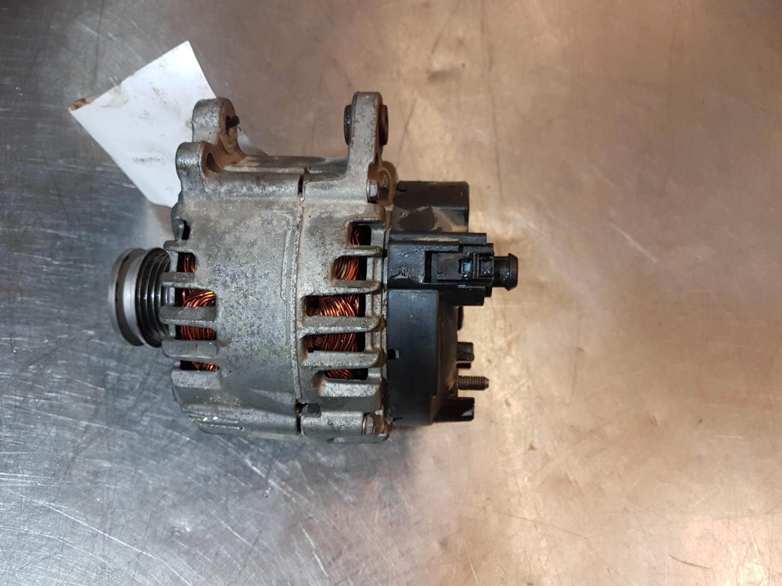 View Auto part Alternator Volkswagen Golf 2013