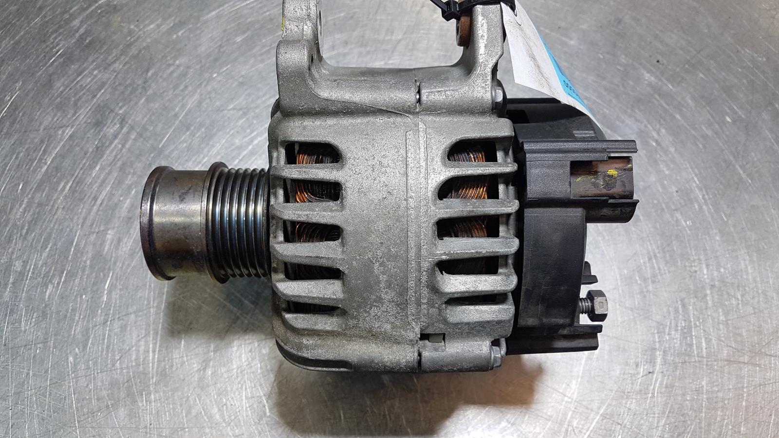 View Auto part Alternator Volkswagen Golf 2017