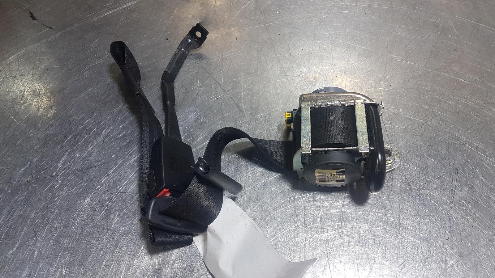 View Auto part Seatbelt/Stalk Audi A3 2011