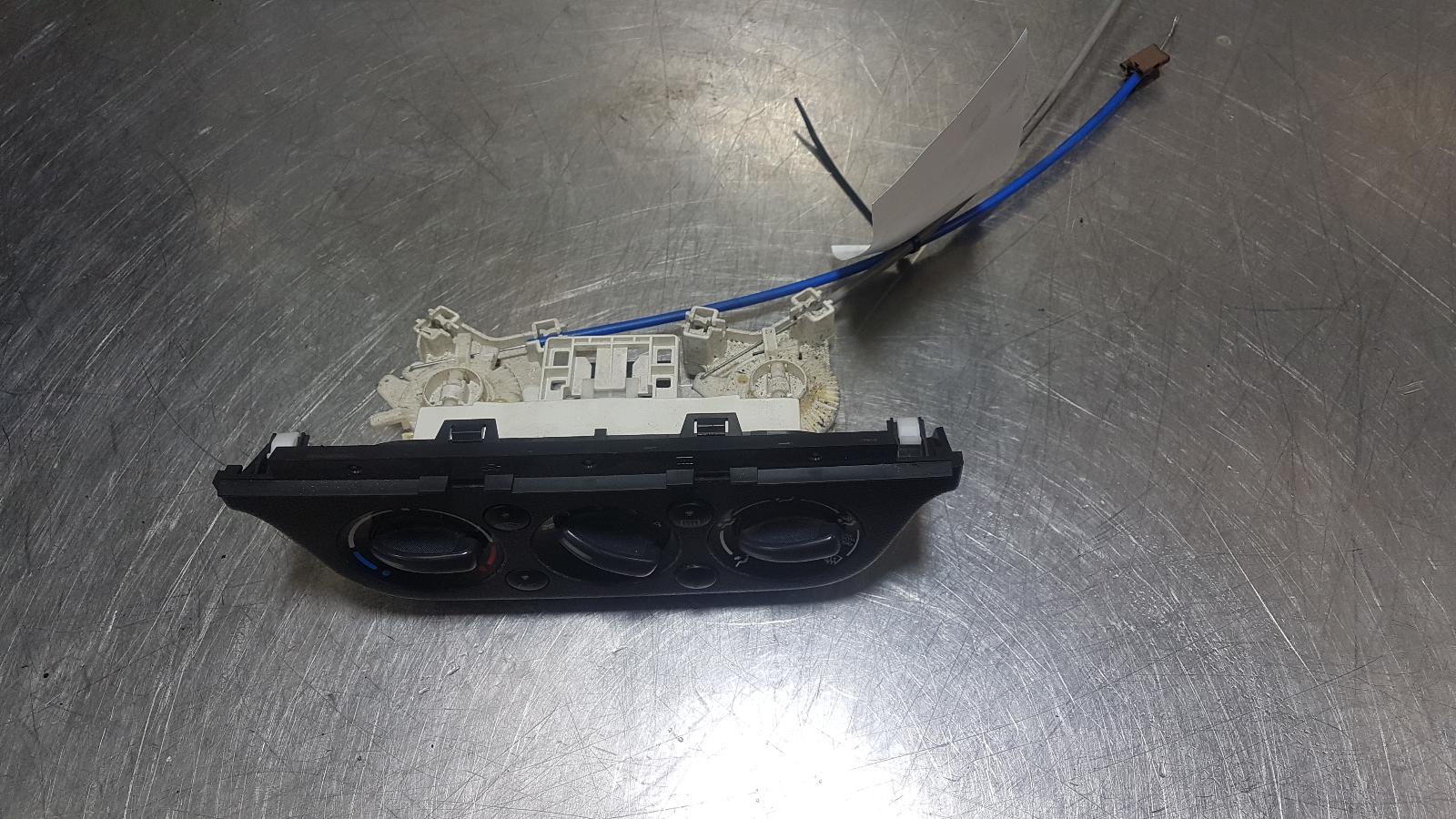 View Auto part Heater/Ac Controls Suzuki Swift 2009
