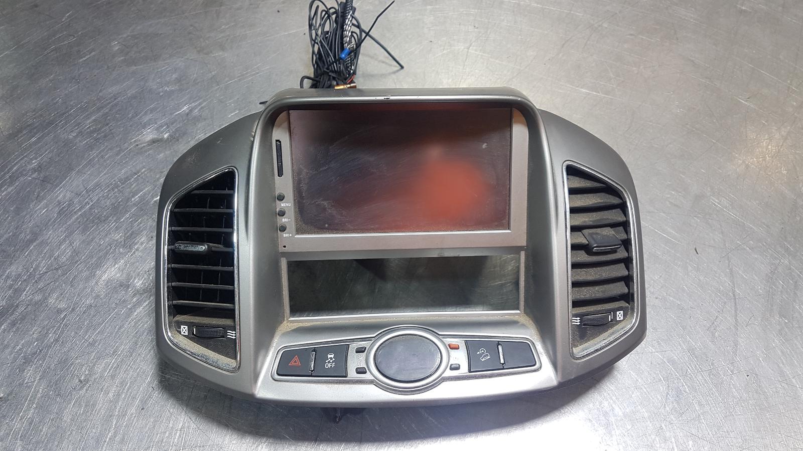 View Auto part Radio/Cd/Dvd/Sat/Tv Holden Captiva 2013