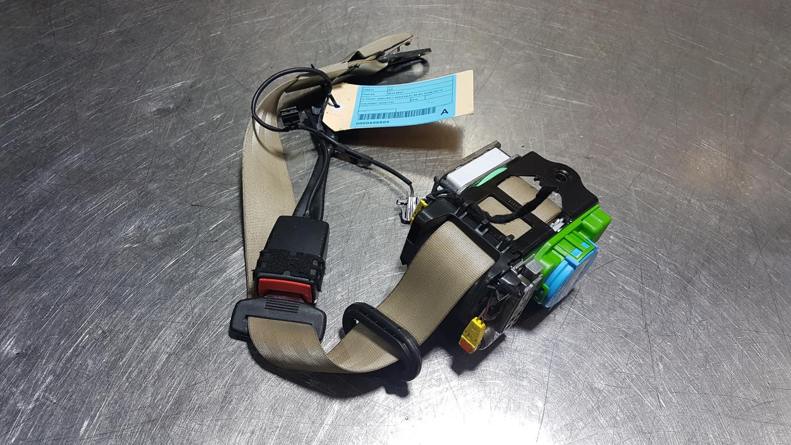 View Auto part Seatbelt/Stalk Audi A4 2010