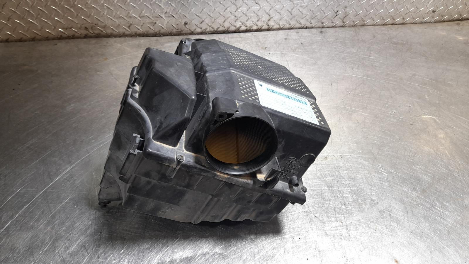 View Auto part Air Cleaner/Box Land Rover Discovery 2011