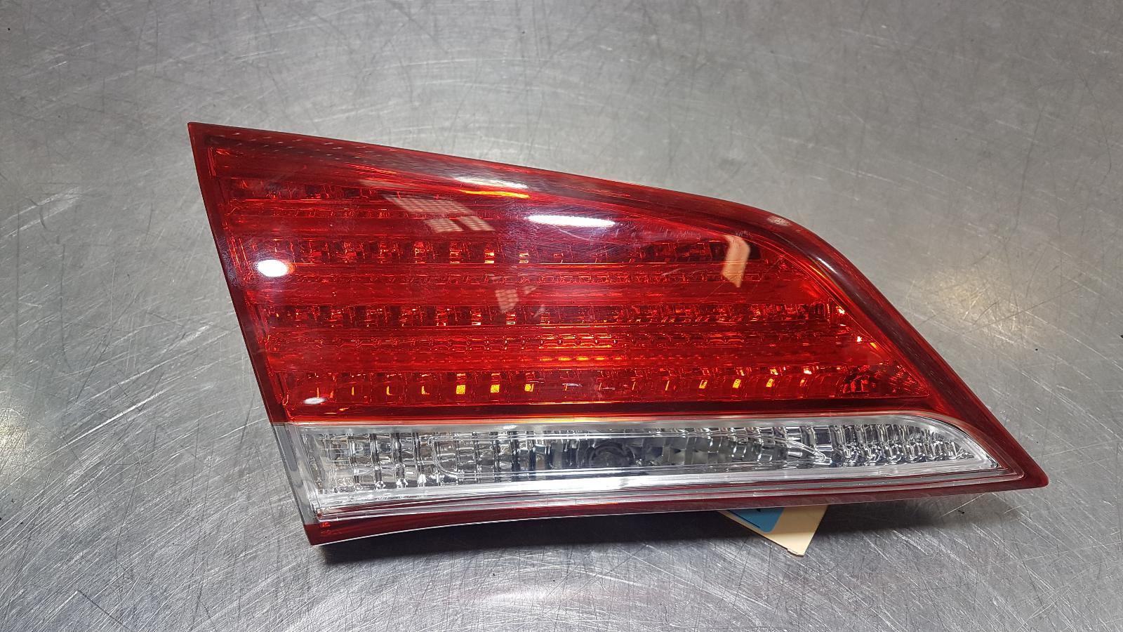 View Auto part Rear Garnish Hyundai I40 2013