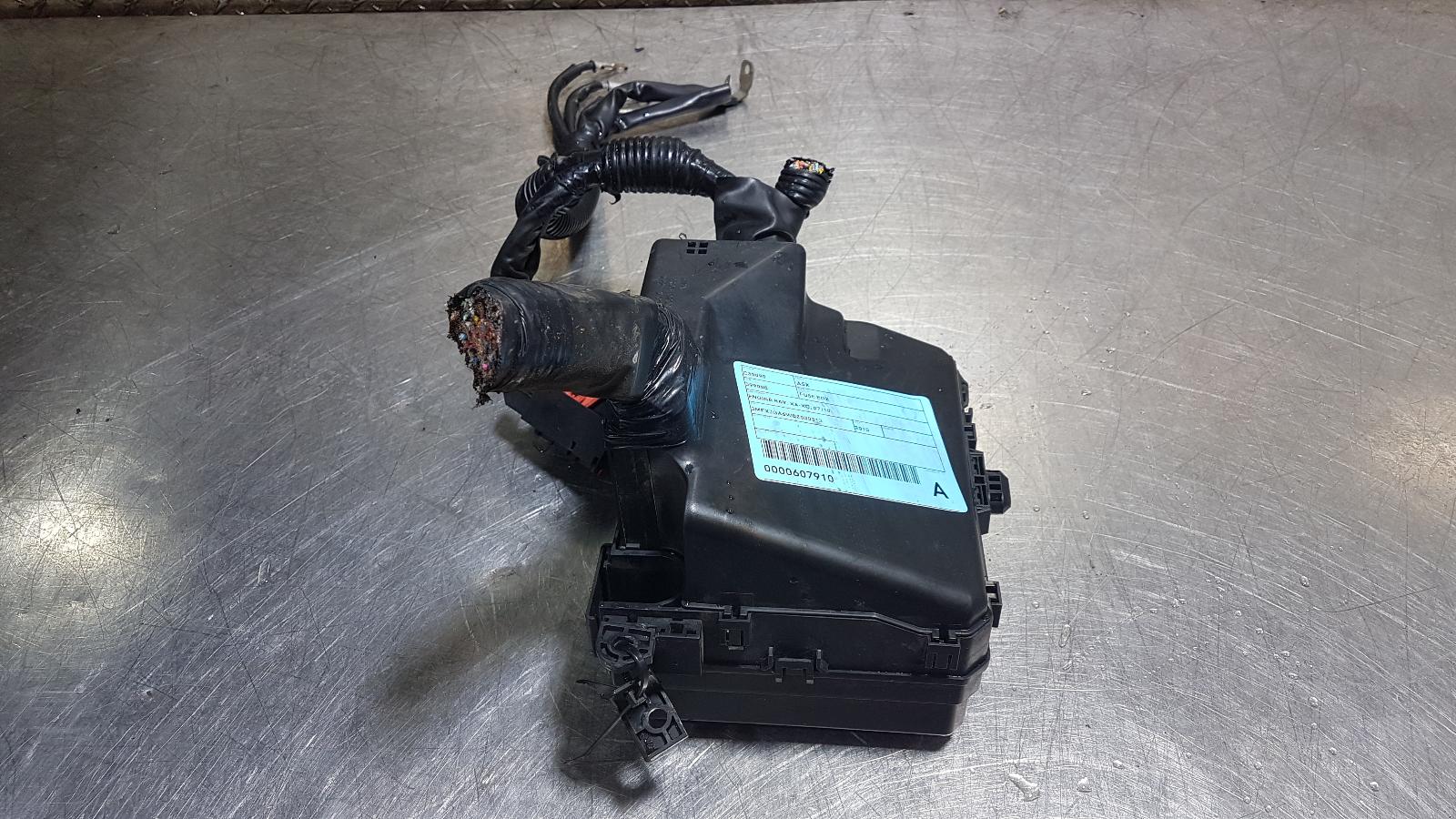 View Auto part Fuse Box Mitsubishi Asx 2010