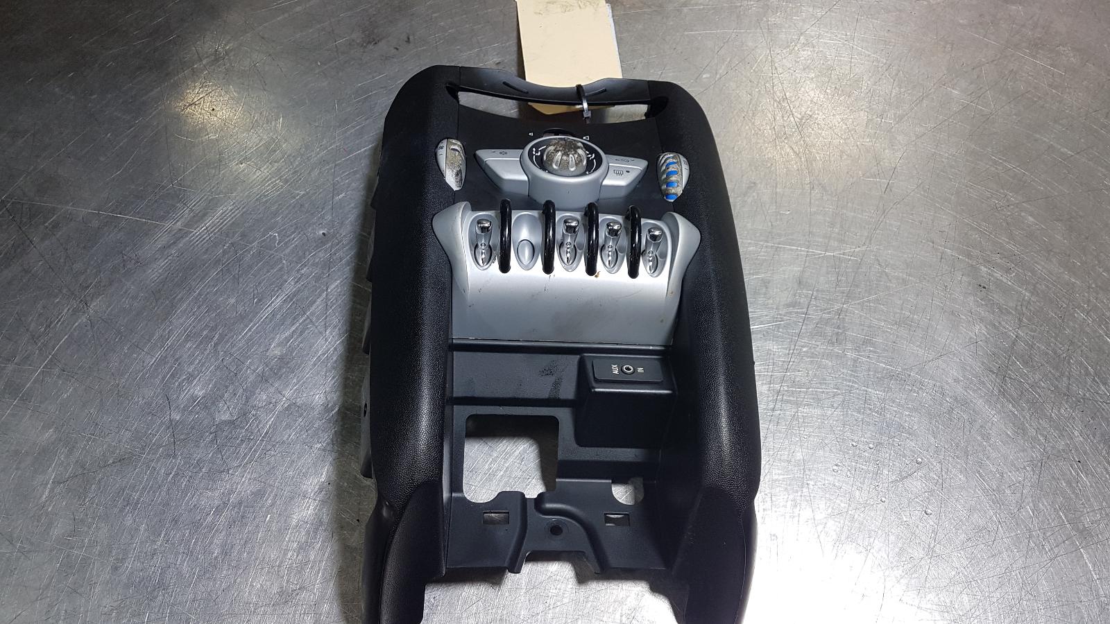 View Auto part Heater/Ac Controls Mini Cooper 2010