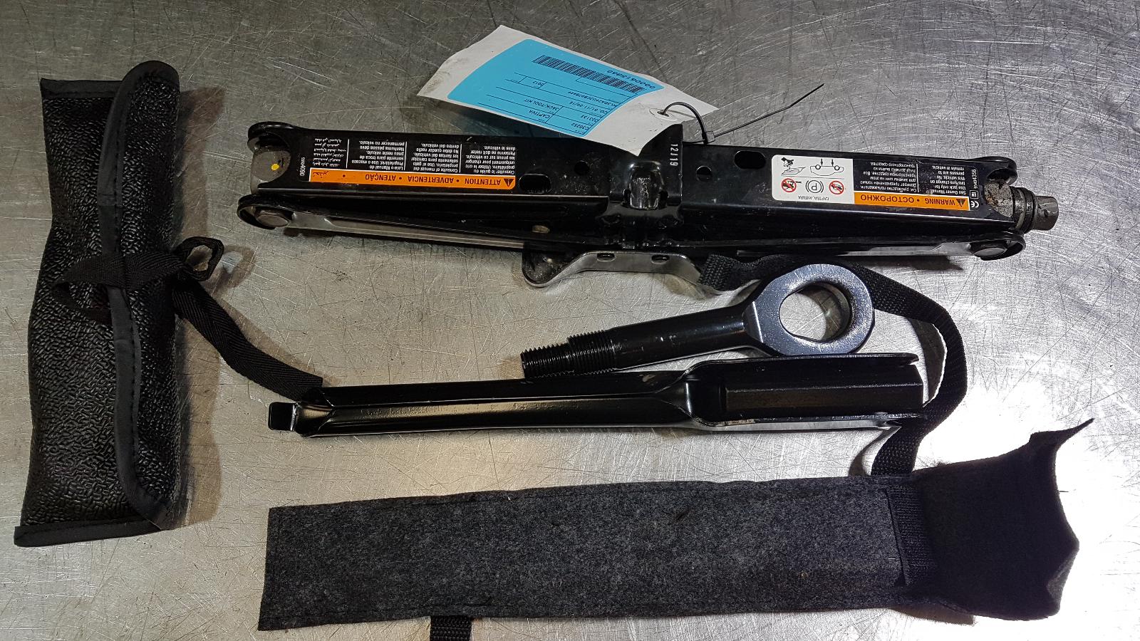 View Auto part Jack/Tool Kit Holden Captiva 2012