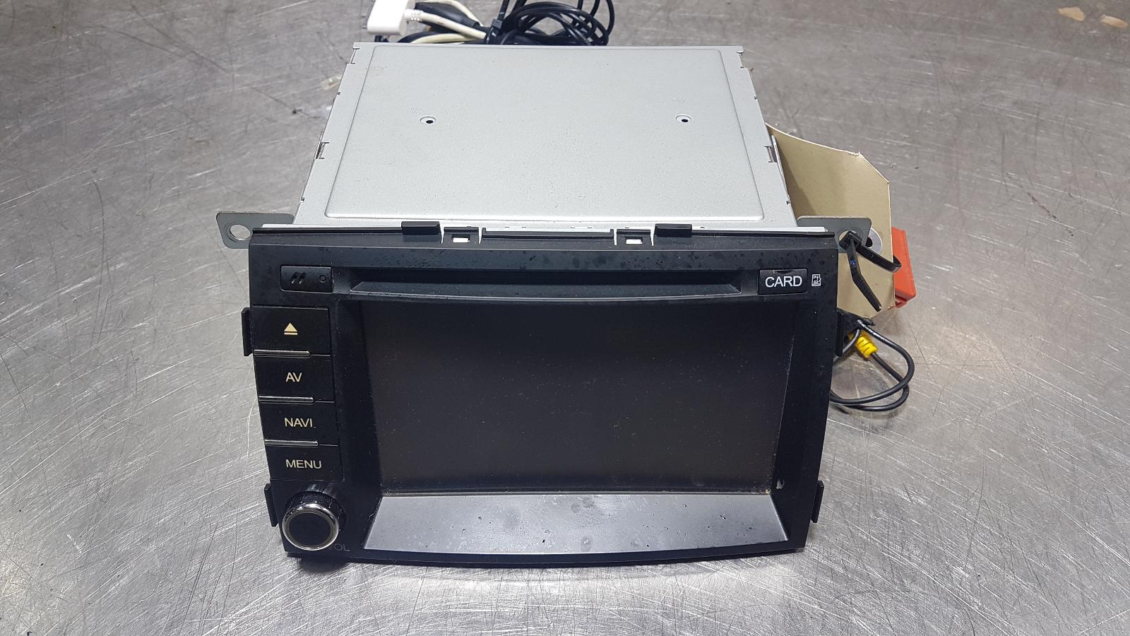 View Auto part Radio/Cd/Dvd/Sat/Tv Kia Sorento 2011