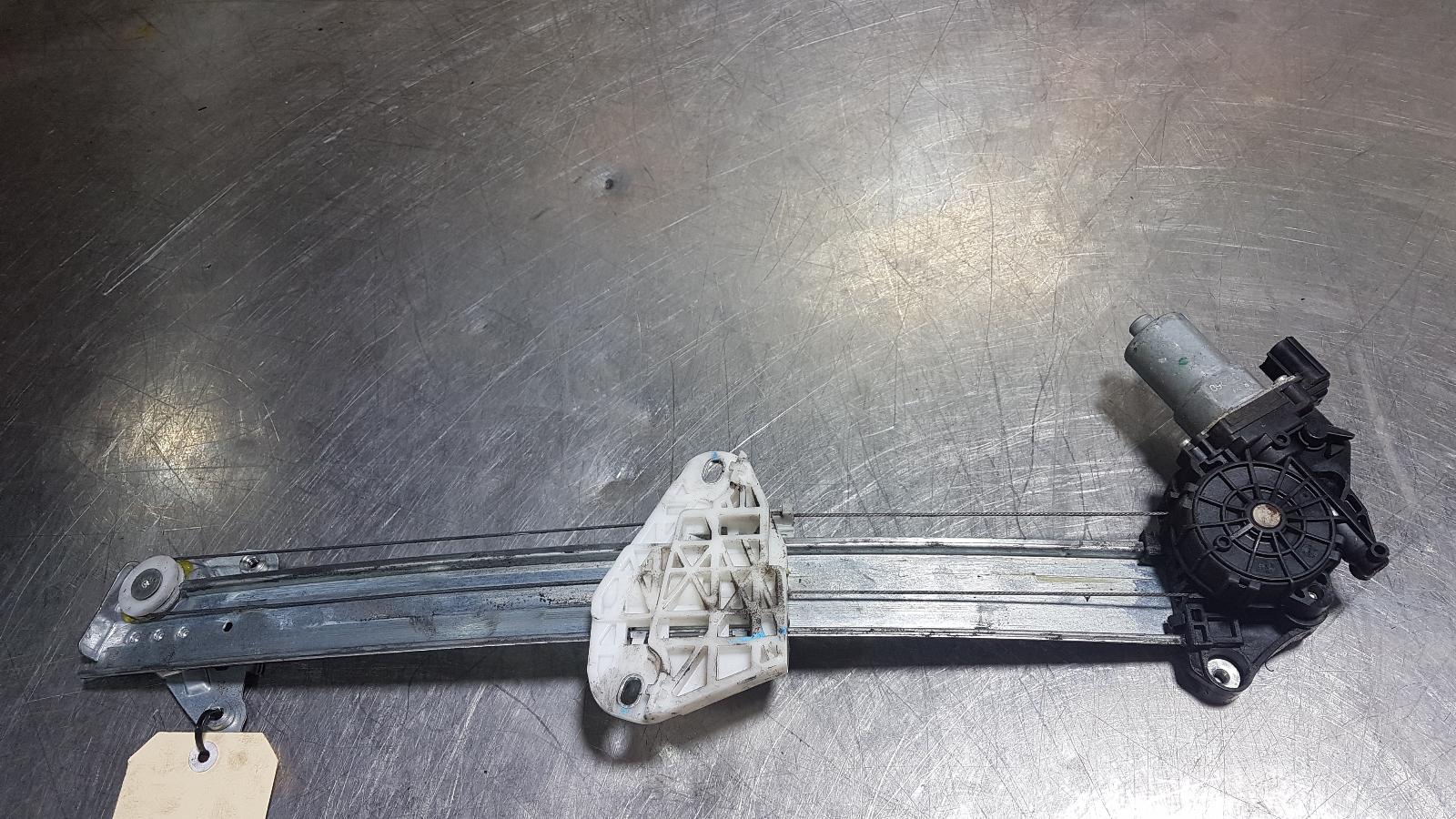 View Auto part Right Front Window Reg/Motor Honda City 2015