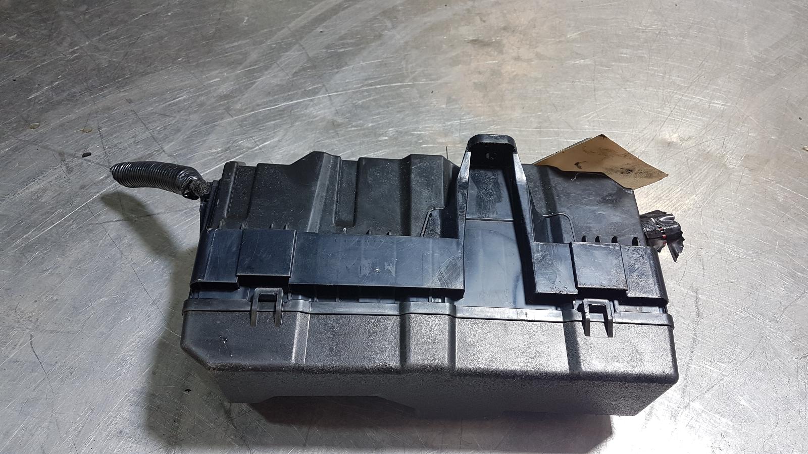 View Auto part Fuse Box Toyota Hiace 2017