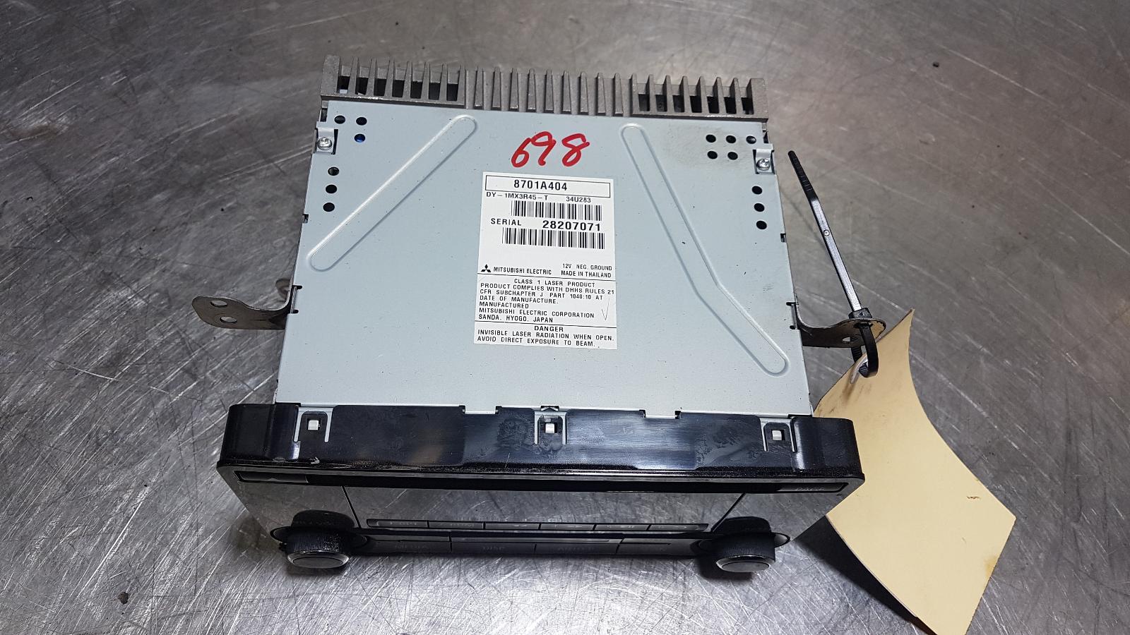 View Auto part Radio/Cd/Dvd/Sat/Tv Mitsubishi Outlander 2013