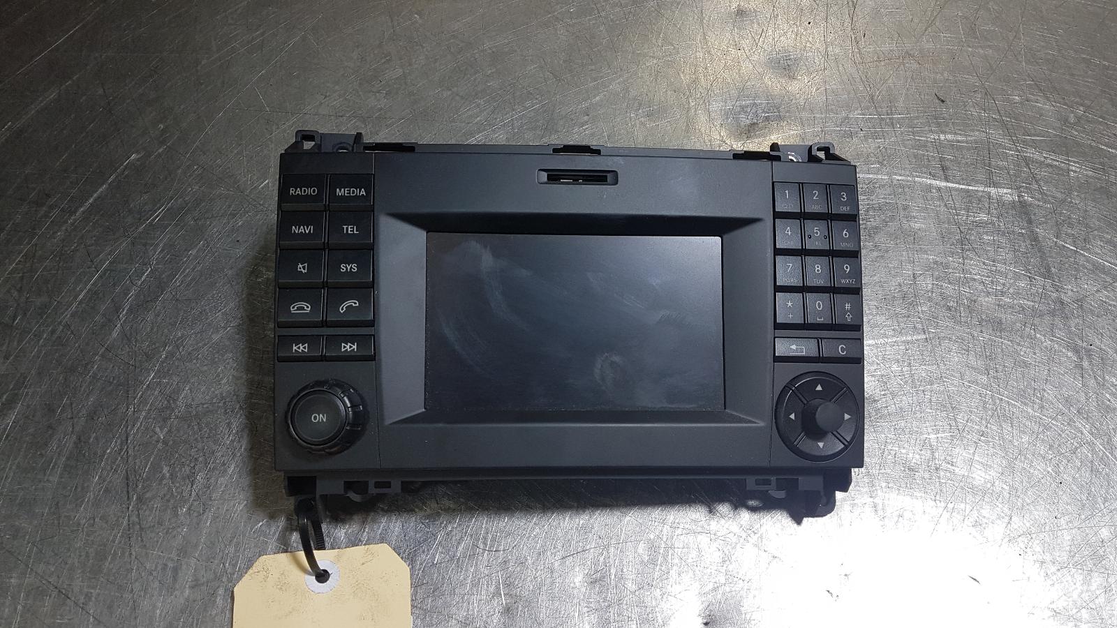 View Auto part Radio/Cd/Dvd/Sat/Tv Mercedes Sprinter 2017