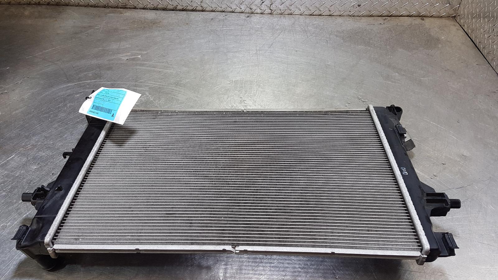 View Auto part Radiator Hyundai I30 2019