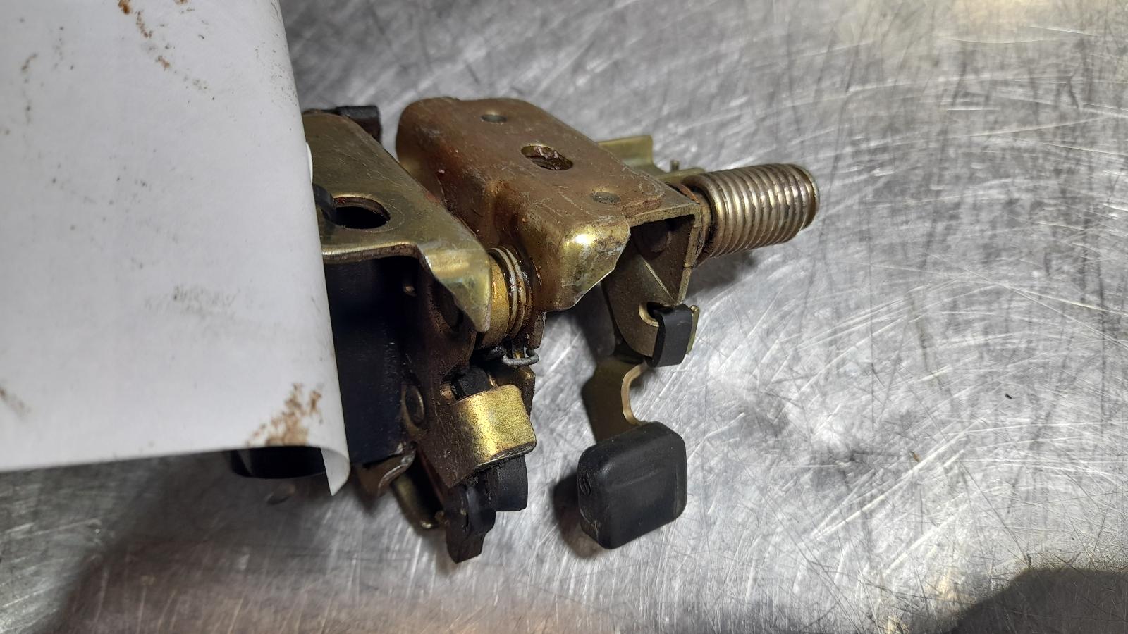 View Auto part Door/Boot/Gate Lock Jeep Cherokee 2006