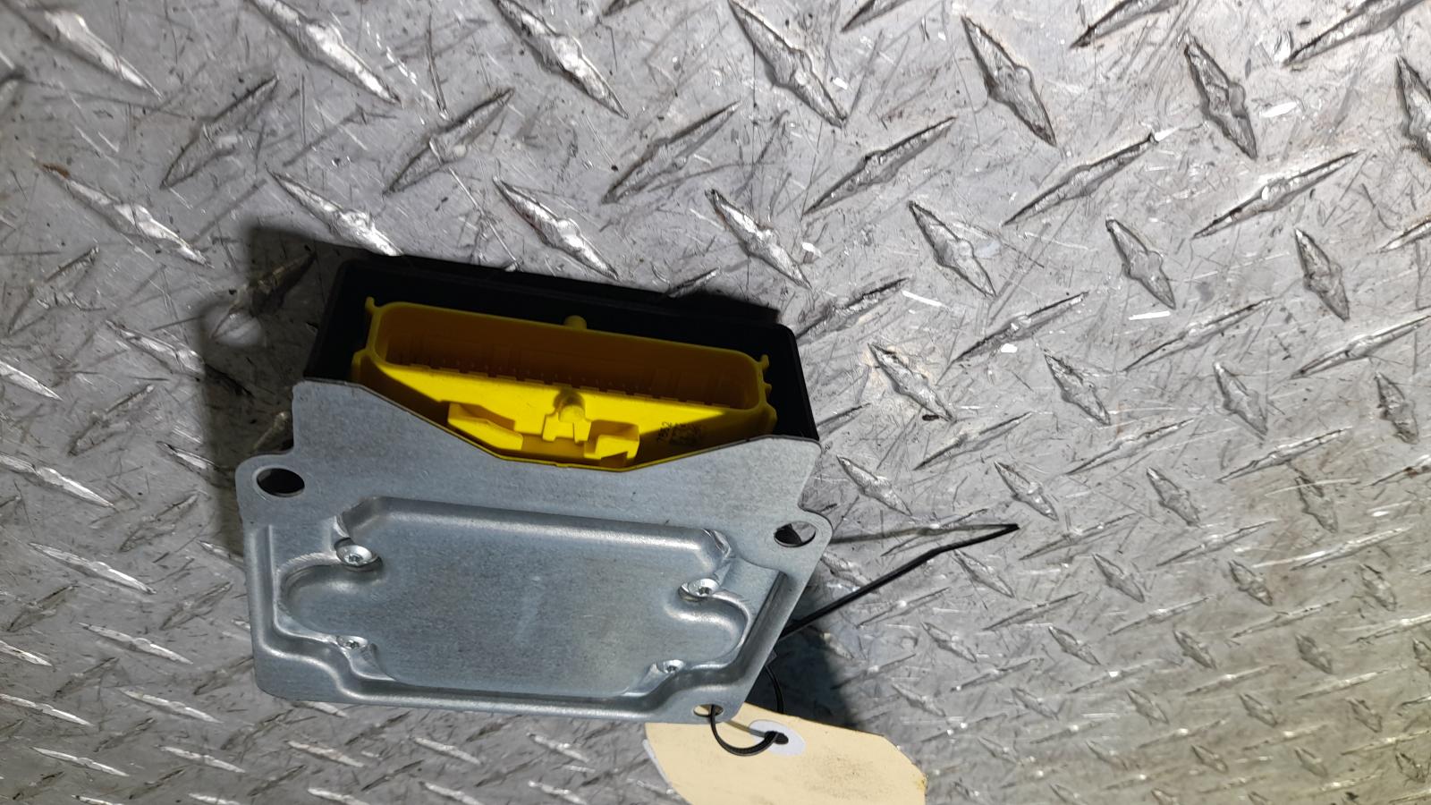 View Auto part Airbag Module/Sensor Volkswagen Polo 2012