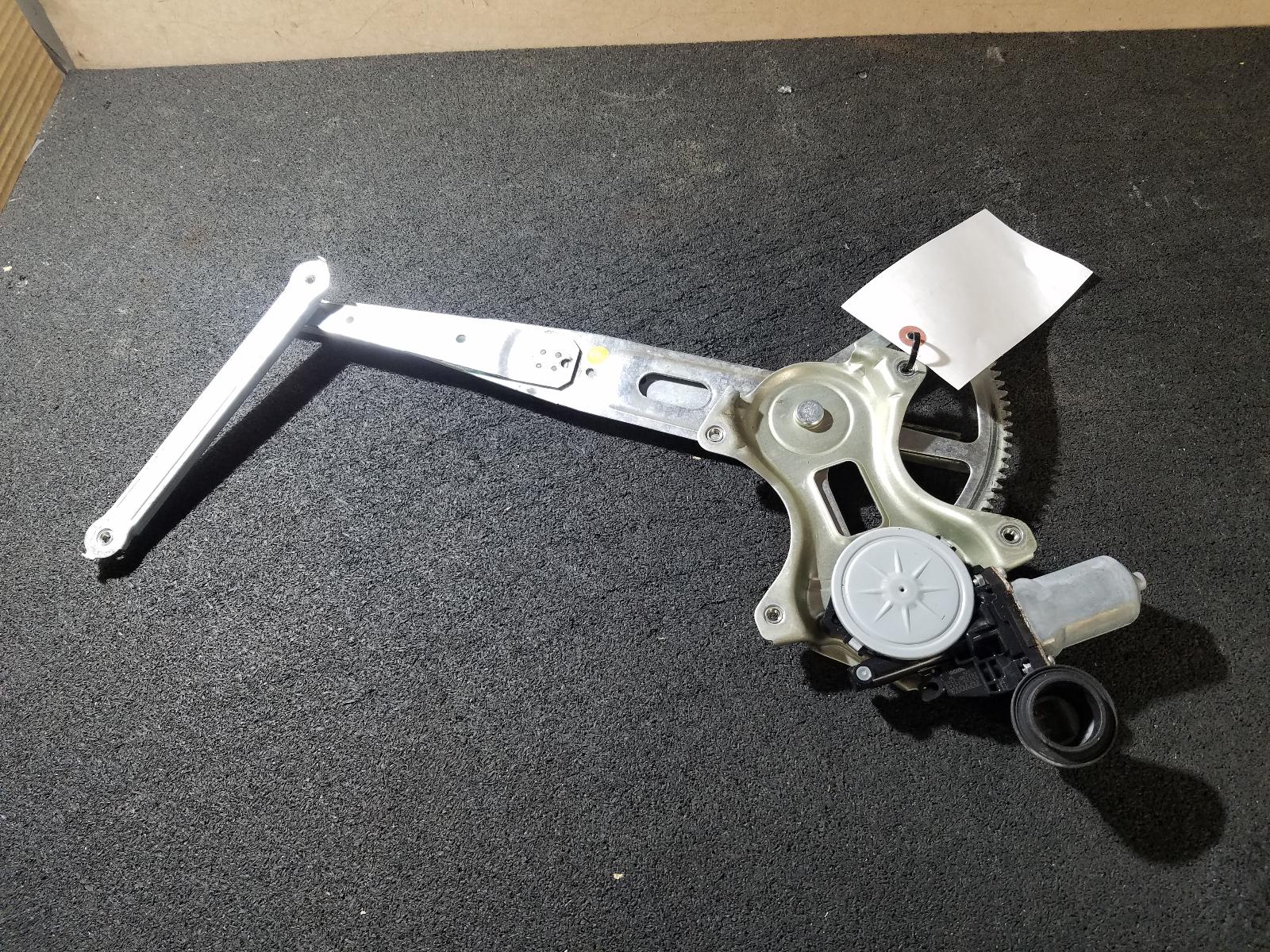 View Auto part Left Front Window Reg/Motor Toyota Rav4 2008