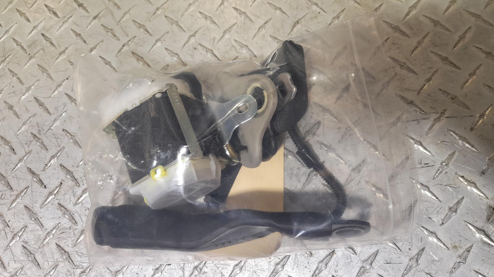 View Auto part Seatbelt/Stalk Toyota Rav4 2013