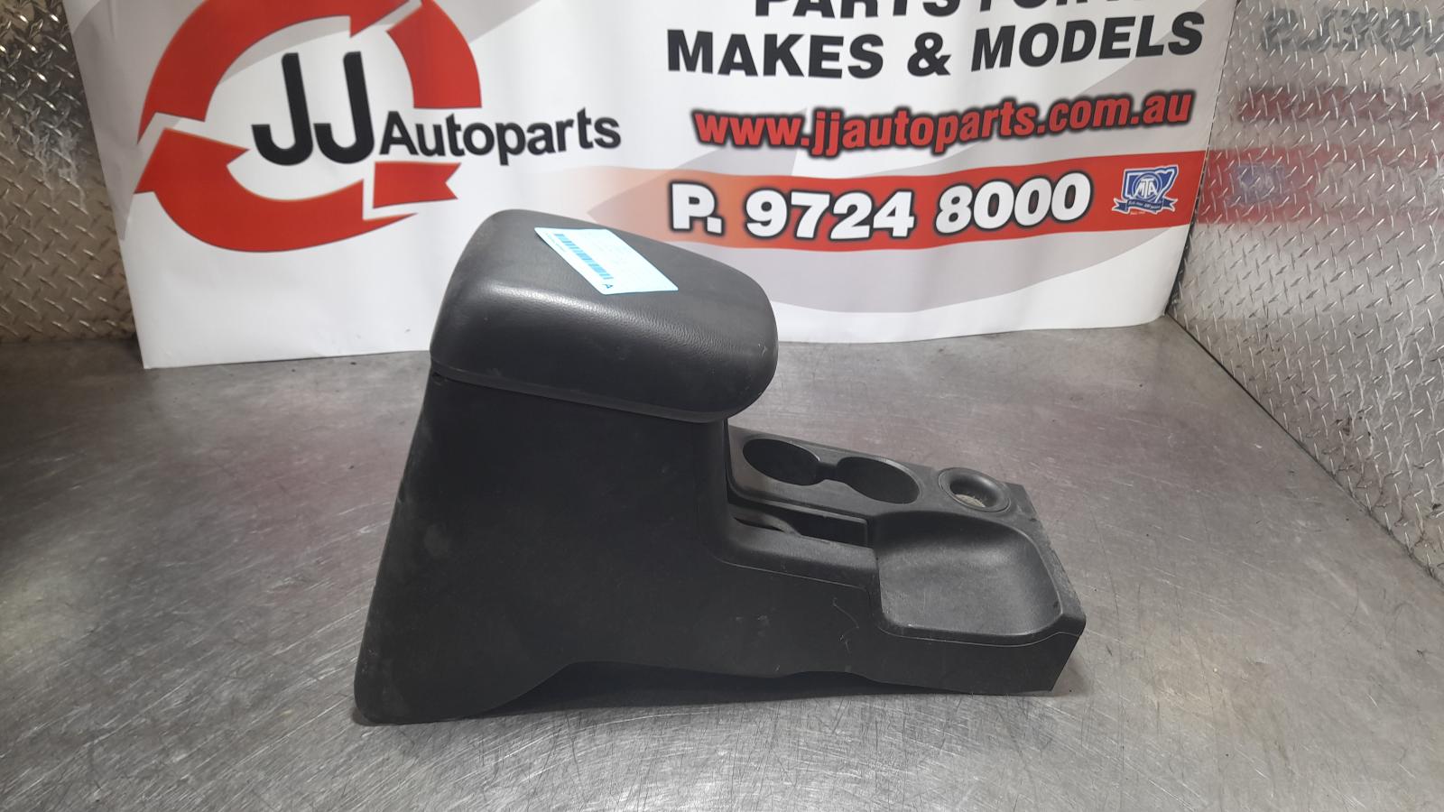 View Auto part Console Mitsubishi Triton 2016