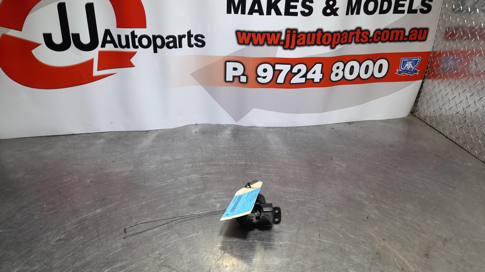 View Auto part Door/Boot/Gate Lock Hyundai Santa Fe 2010