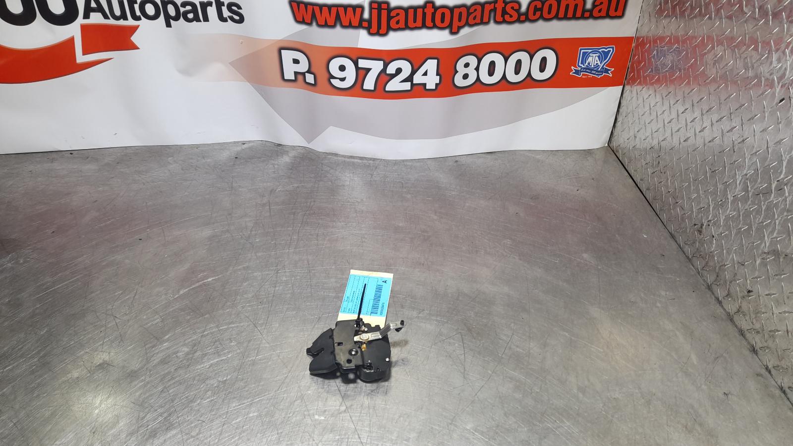 View Auto part Door/Boot/Gate Lock Nissan Pulsar 2013