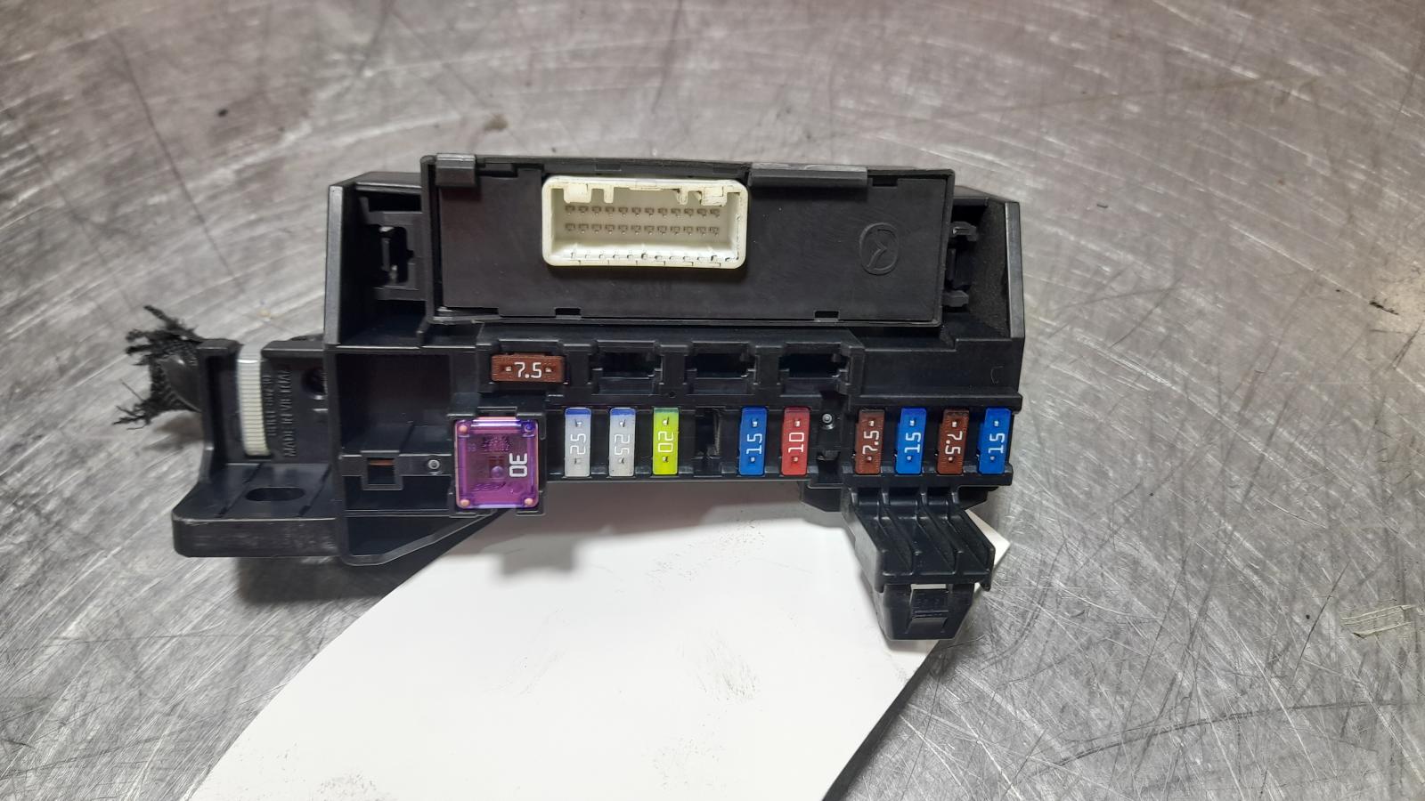 View Auto part Fuse Box Mazda 3 2015