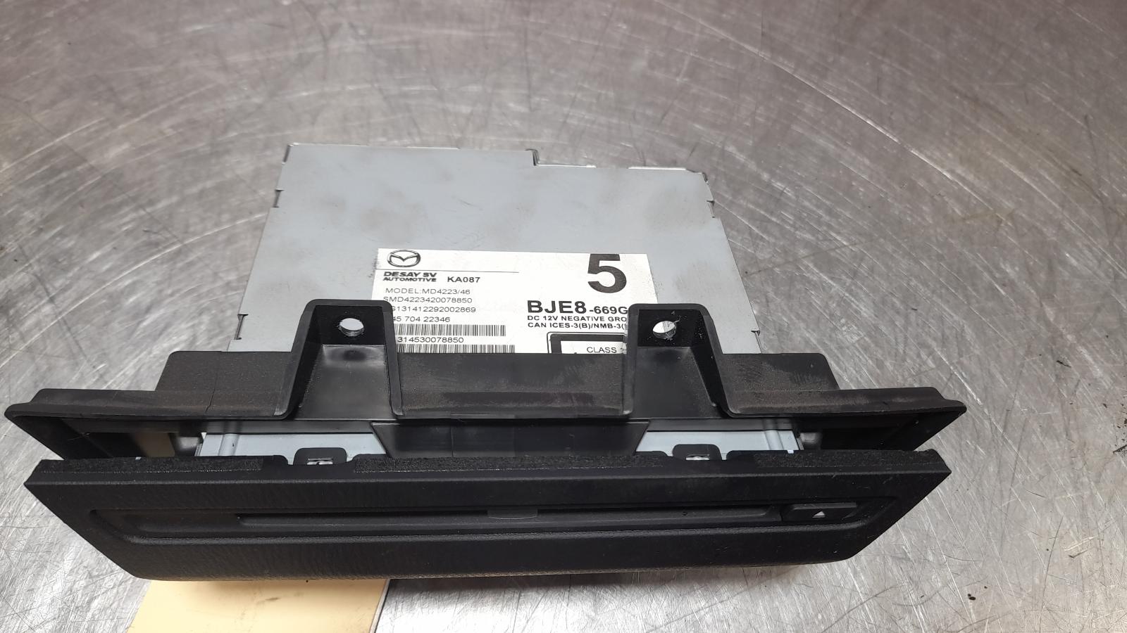 2015 Mazda 3 Radio/Cd/Dvd/Sat/Tv View Auto part Radio/Cd/Dvd/Sat/Tv Mazda 3 2015