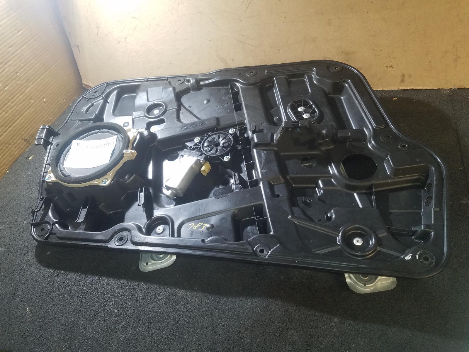 View Auto part Left Front Window Reg/Motor Hyundai I45 2010