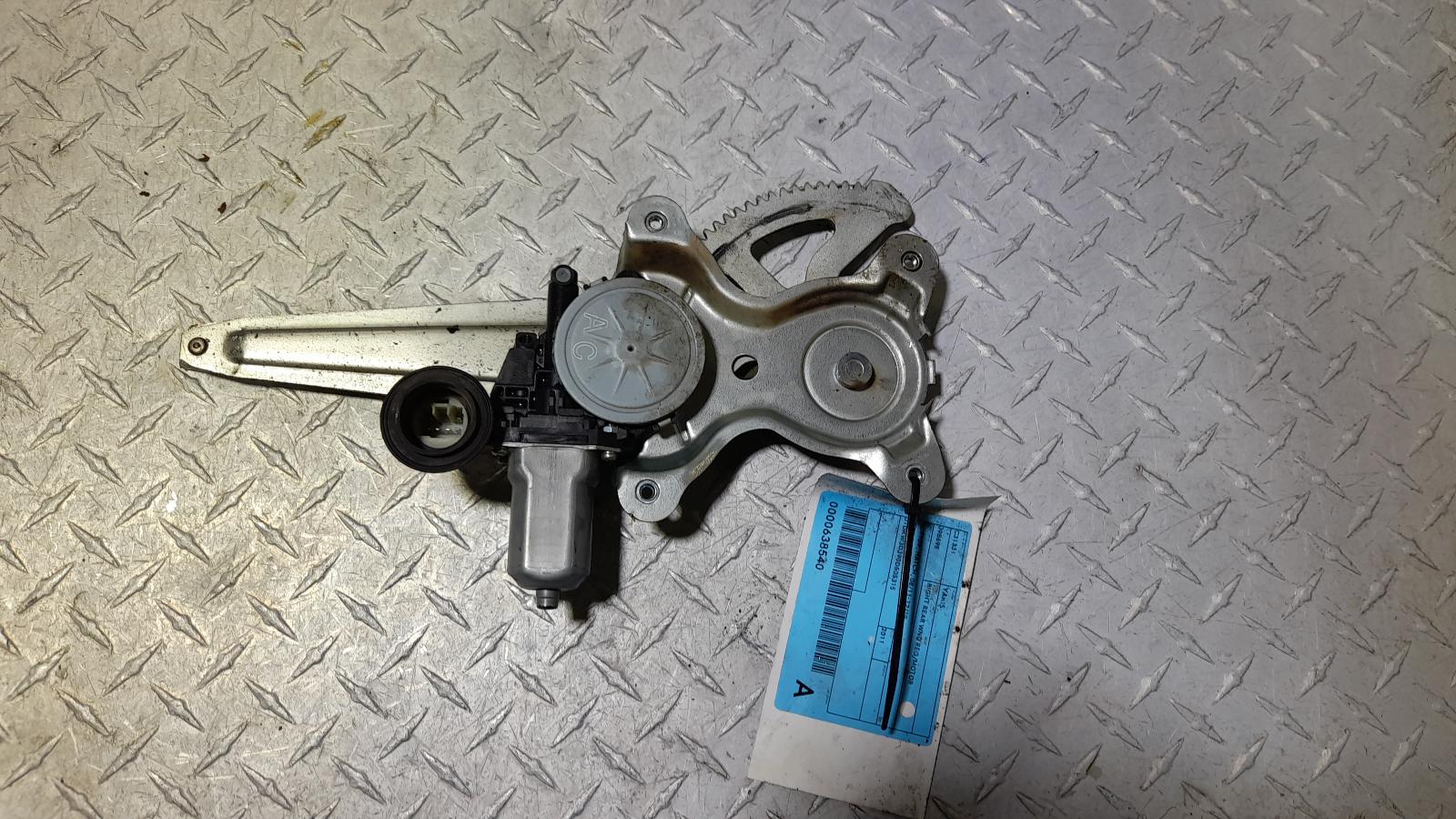 View Auto part Right Rear Wnd Reg/Motor Toyota Yaris 2011