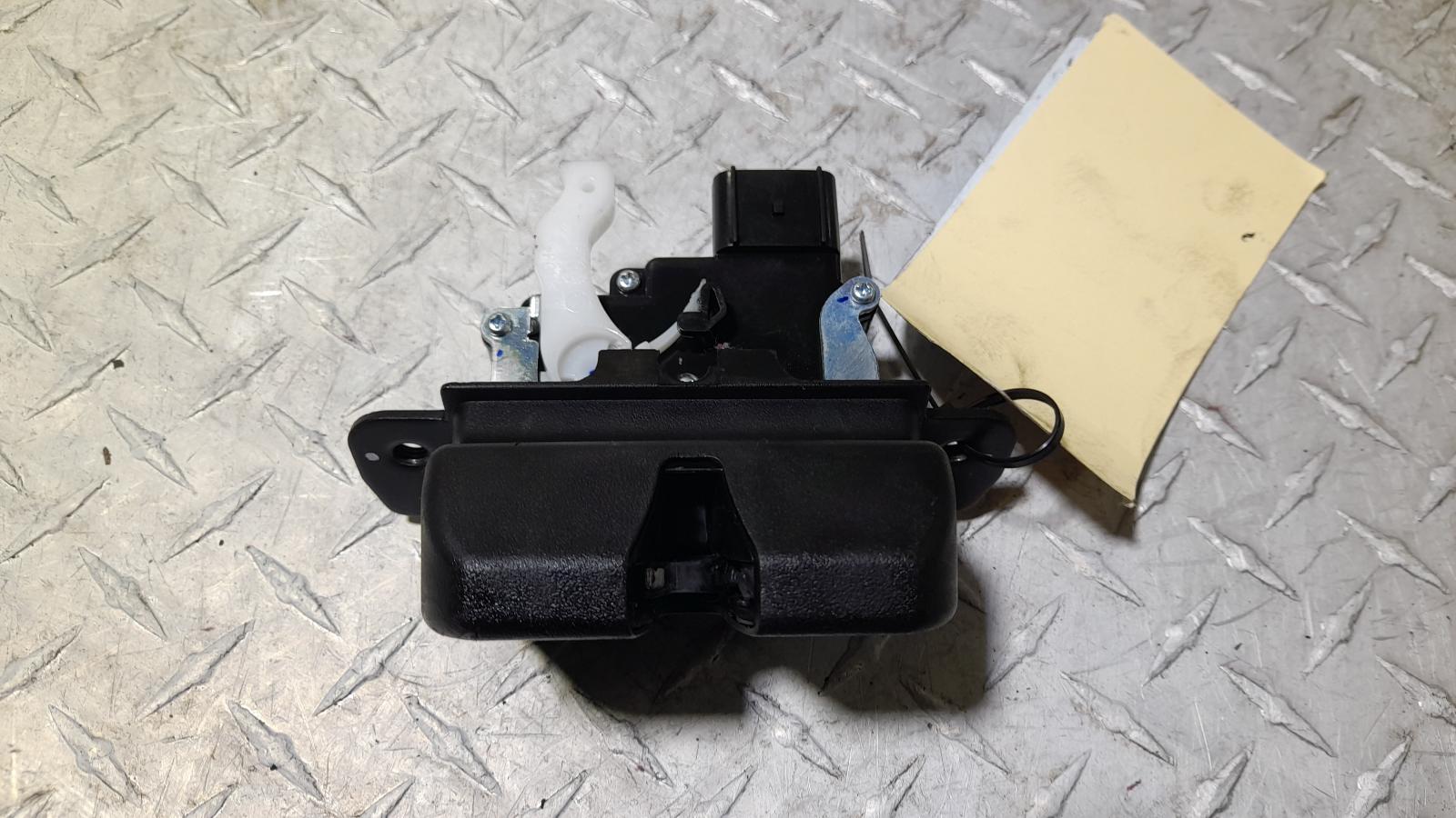 View Auto part Door/Boot/Gate Lock Hyundai Tucson 2015