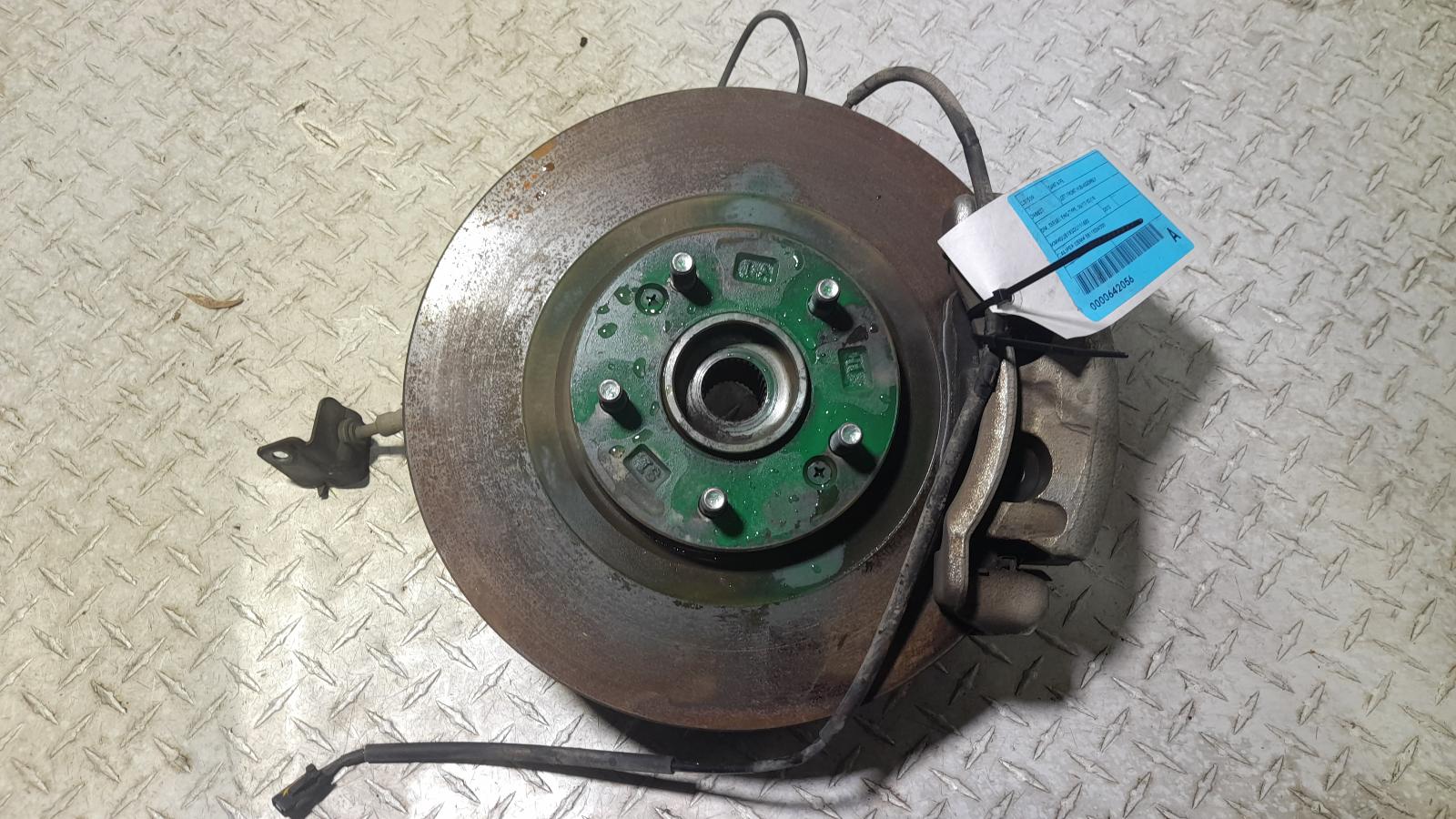 View Auto part Left Front Hub Assembly Hyundai Santa Fe 2013