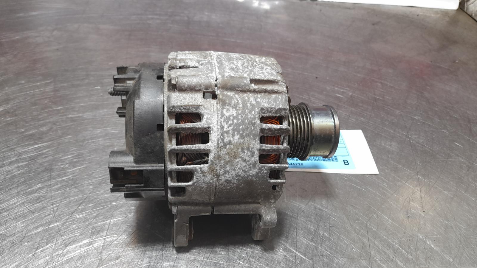 View Auto part Alternator Volkswagen Golf 2015