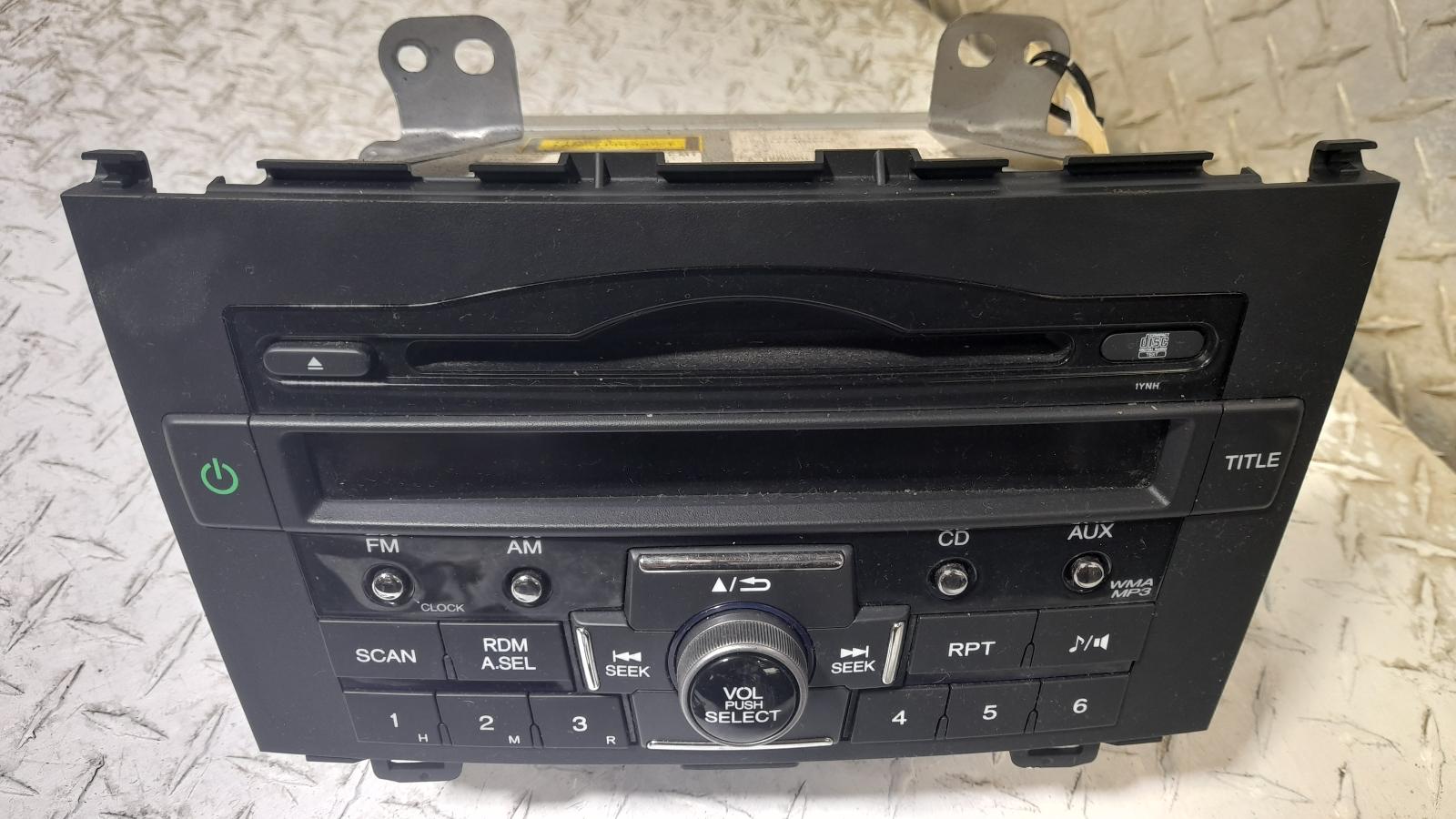 View Auto part Radio/Cd/Dvd/Sat/Tv Honda Crv 2010