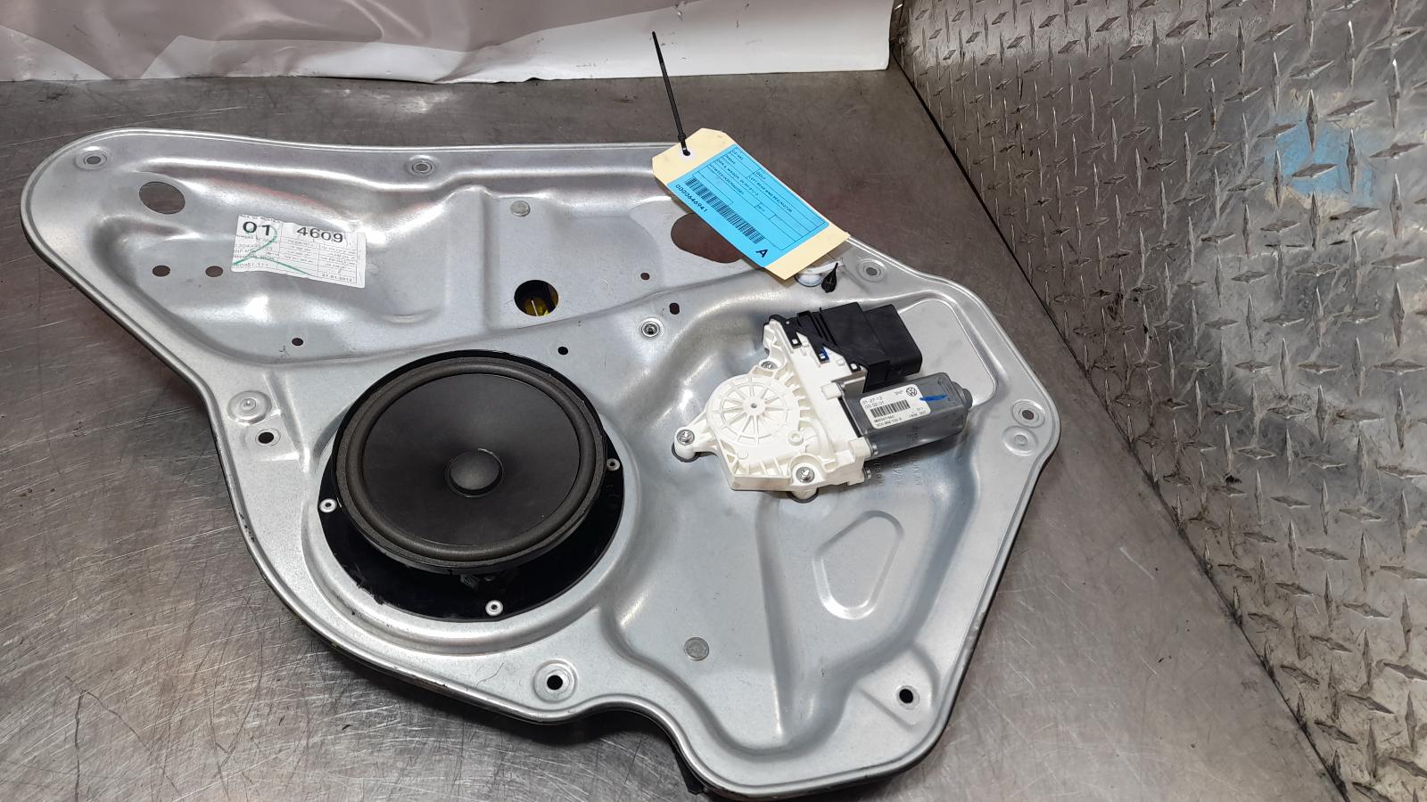 View Auto part Left Rear Wnd Reg/Motor Volkswagen Golf 2012