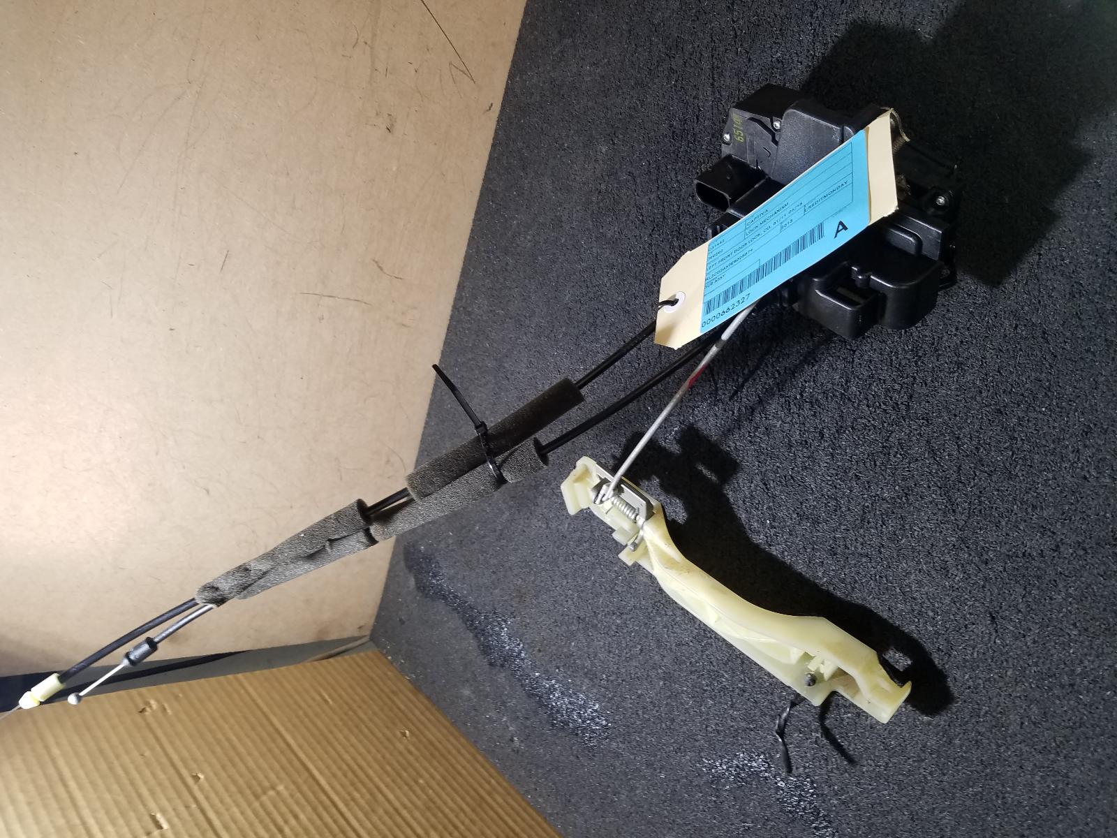 View Auto part Door/Boot/Gate Lock Holden Captiva 2013