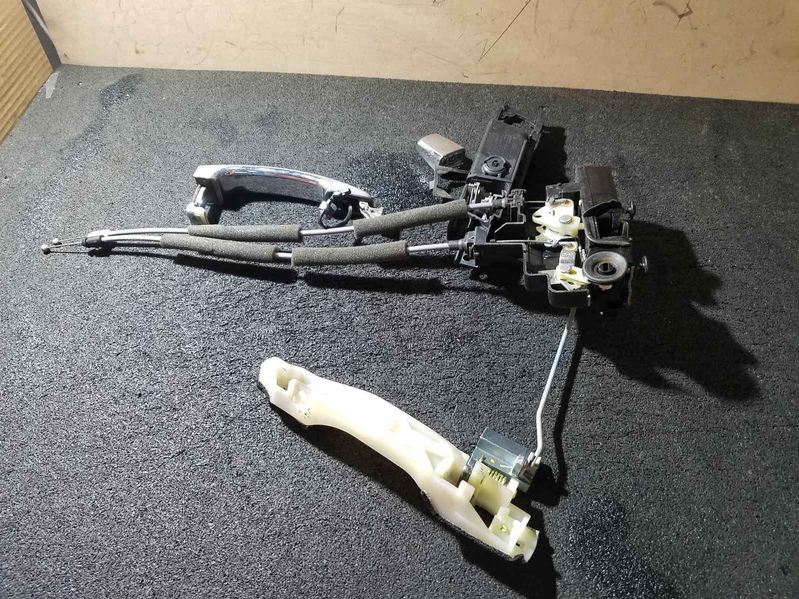 View Auto part Door/Boot/Gate Lock Holden Captiva 2015