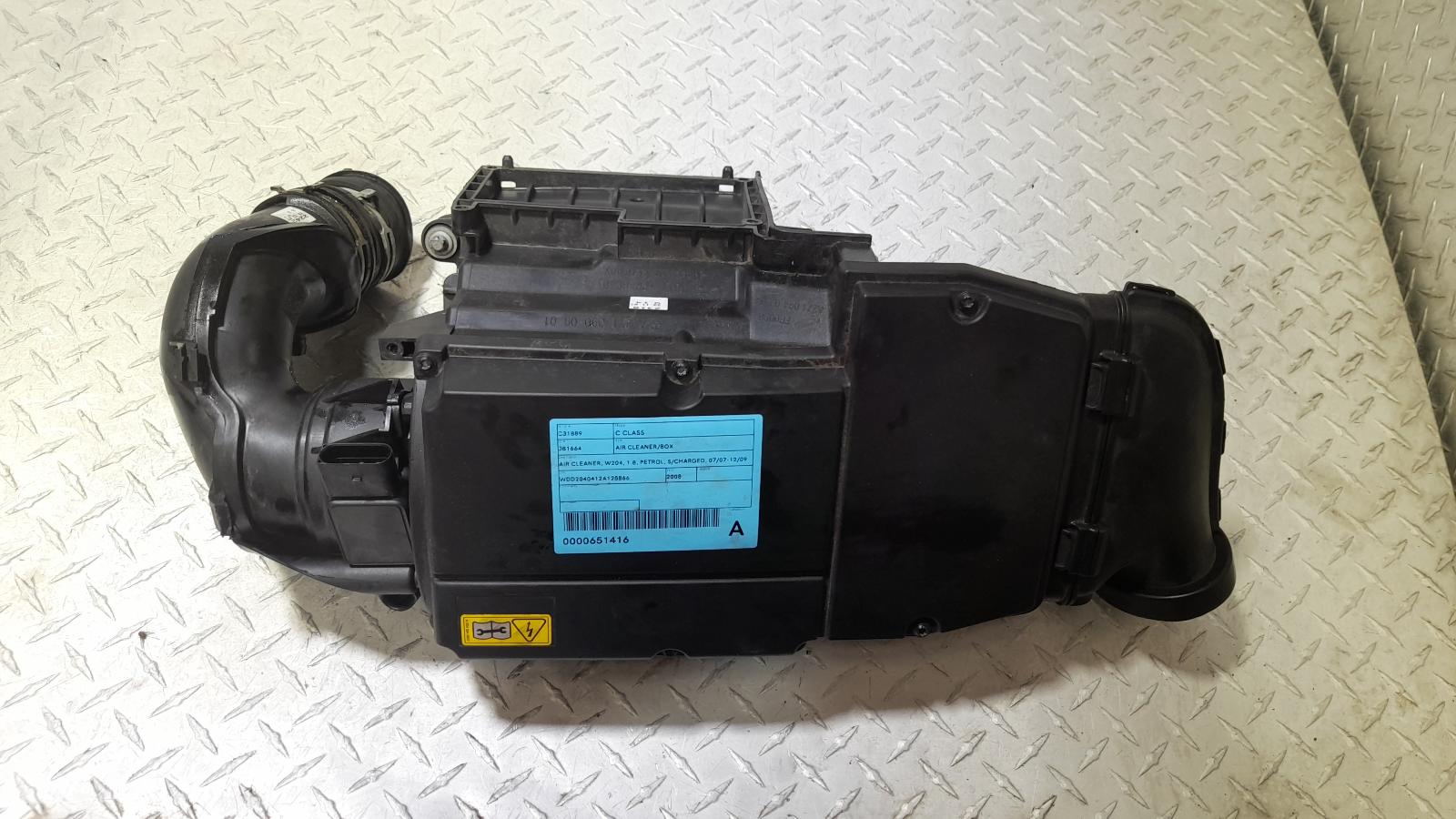 View Auto part Air Cleaner/Box Mercedes C Class 2008