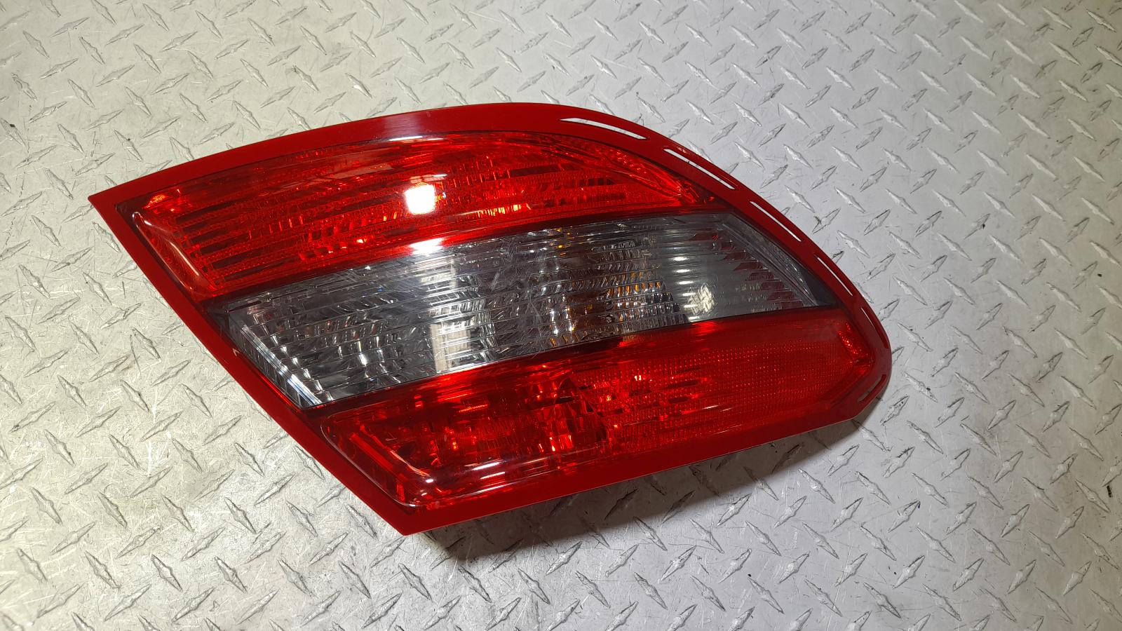 View Auto part Left Taillight Mercedes C Class 2008