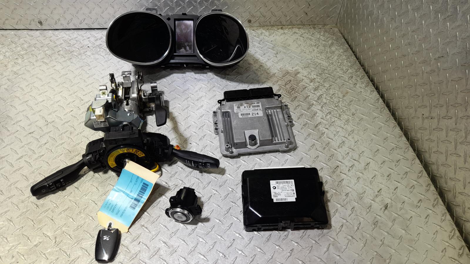 View Auto part Ecu Hyundai Santa Fe 2017