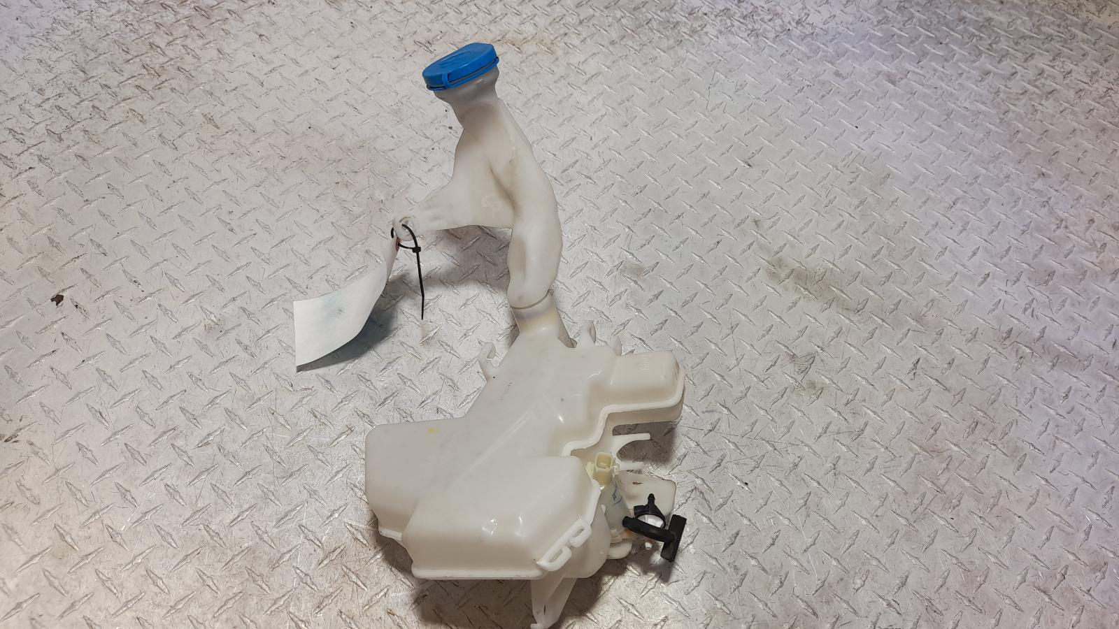 View Auto part Washer Bottle Honda Hrv 2016