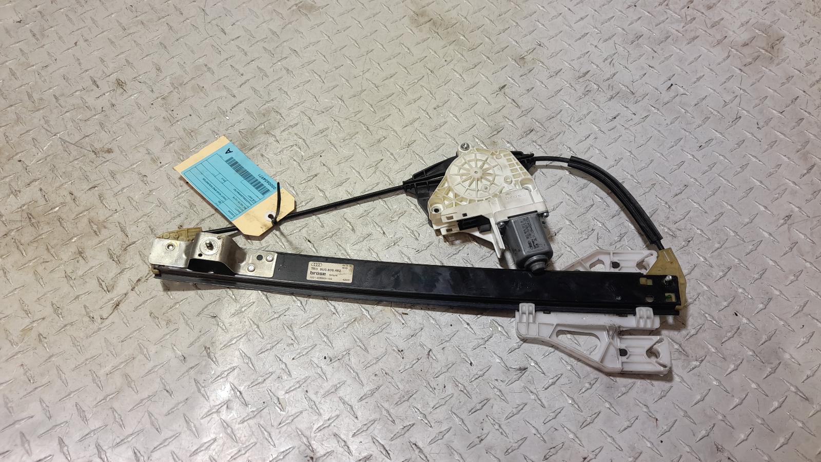 View Auto part Right Rear Wnd Reg/Motor Audi Q3 2012