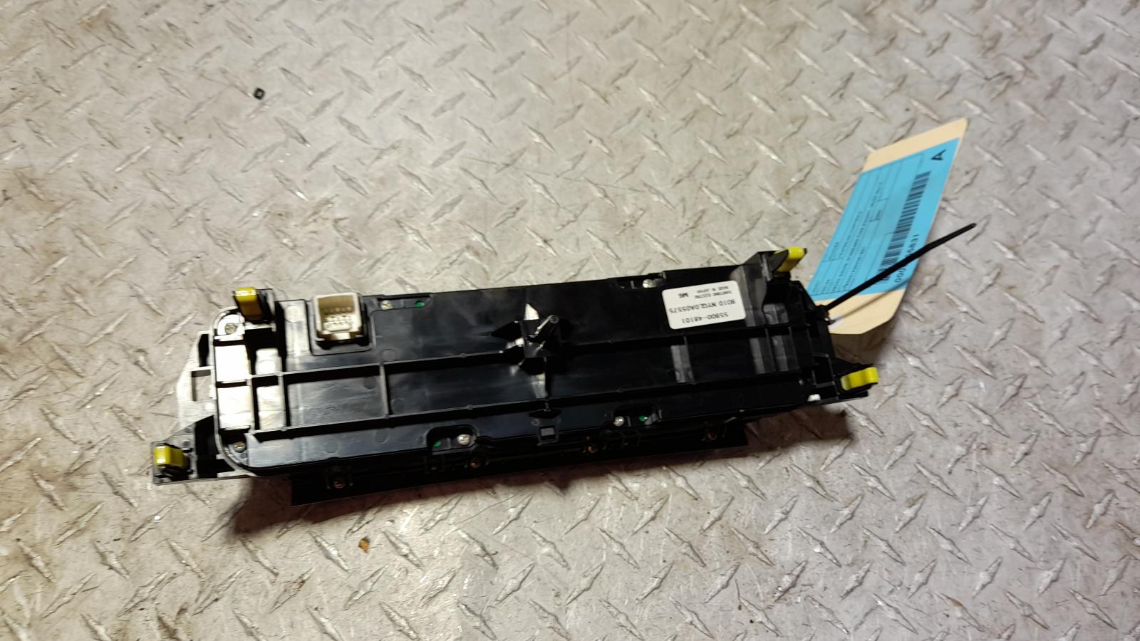 View Auto part Heater/Ac Controls Toyota Kluger 2009