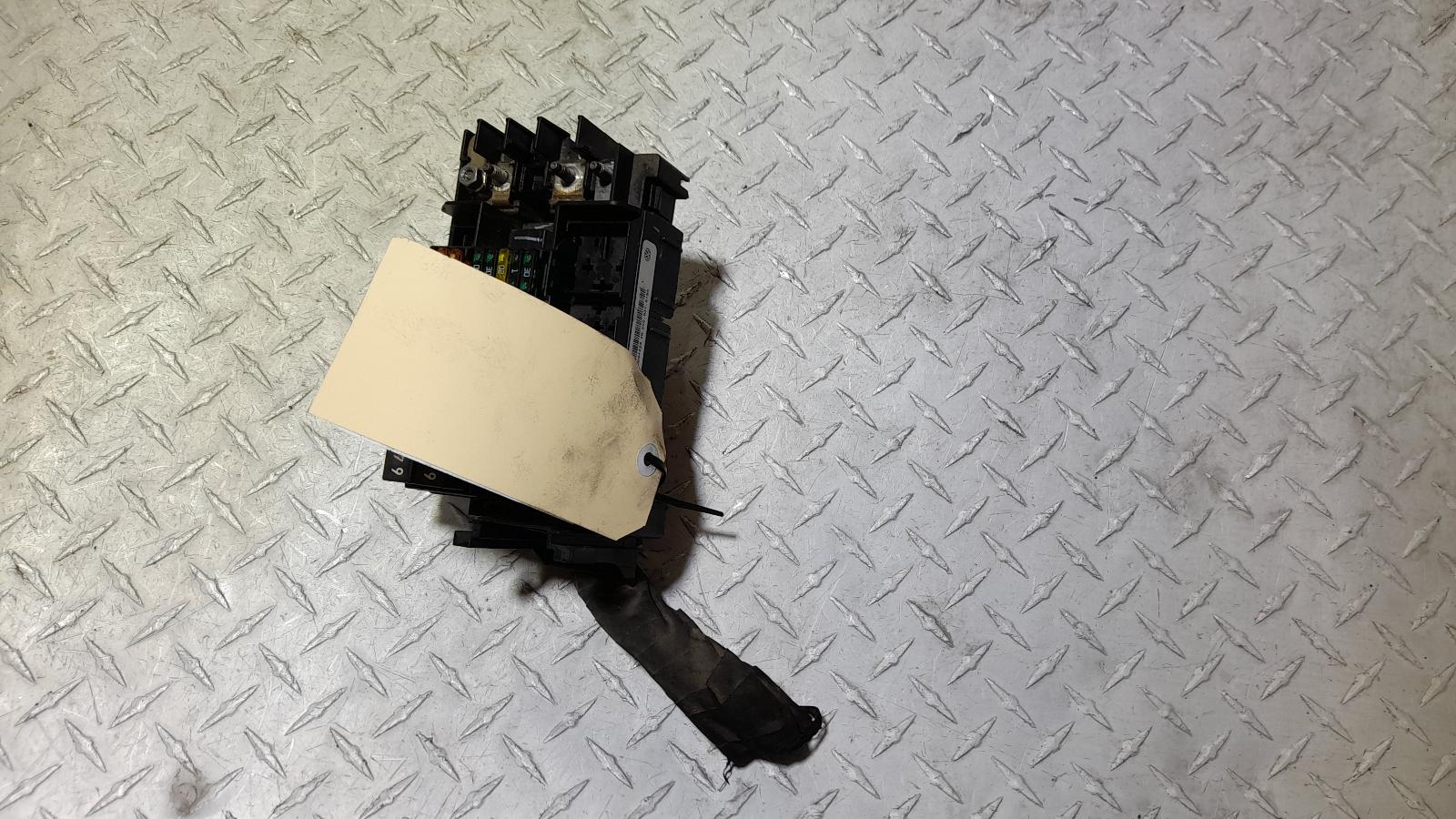 View Auto part Fuse Box Volkswagen Jetta 2011