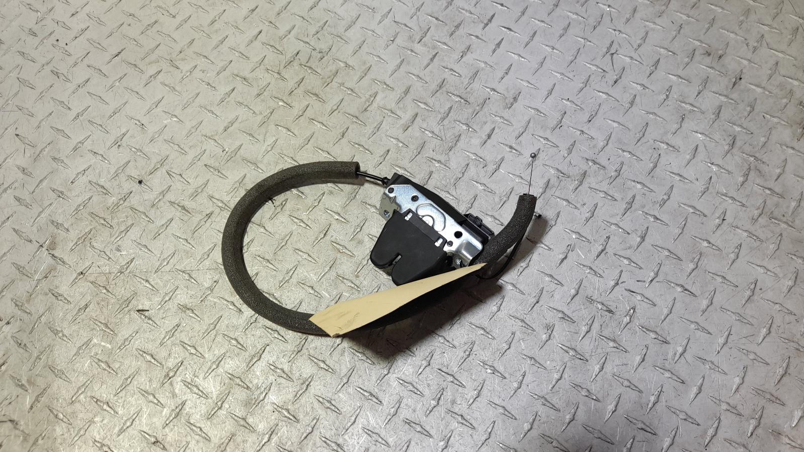 View Auto part Door/Boot/Gate Lock Mercedes C Class 2010