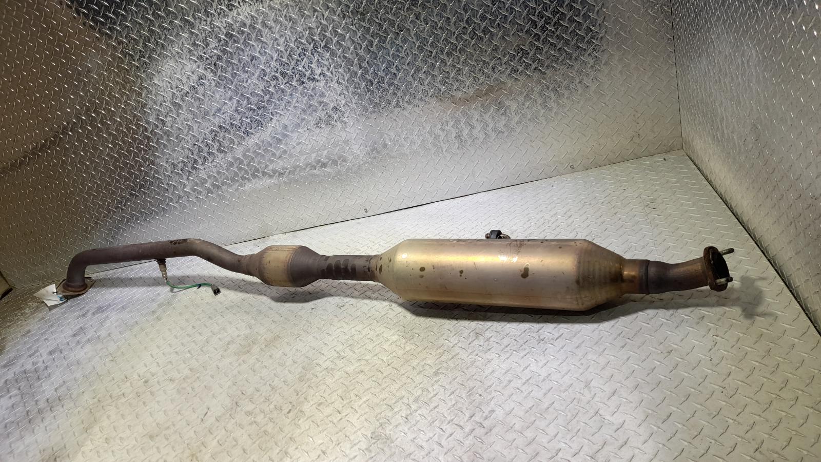 View Auto part Catalytic Converter Toyota Camry 2014