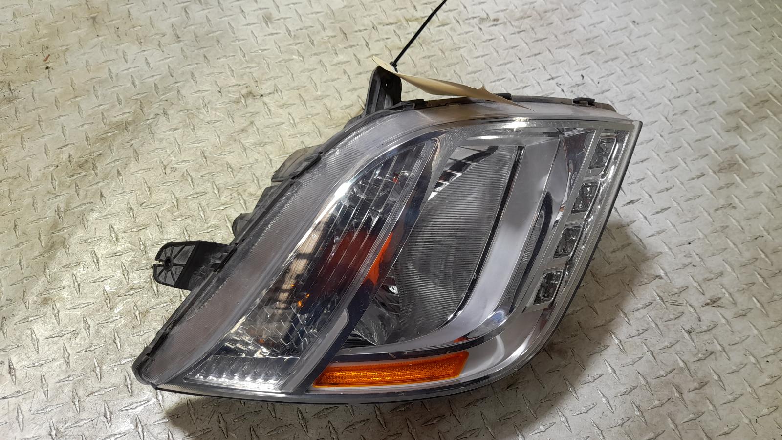 View Auto part Right Headlamp Ldv V80 2015