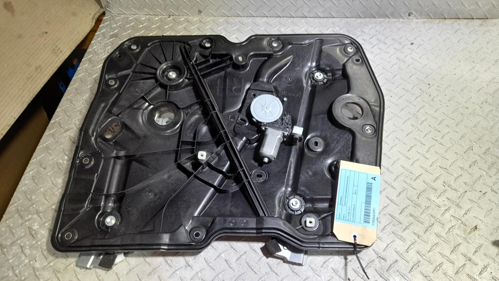 View Auto part Right Front Window Reg/Motor Nissan Murano 2010