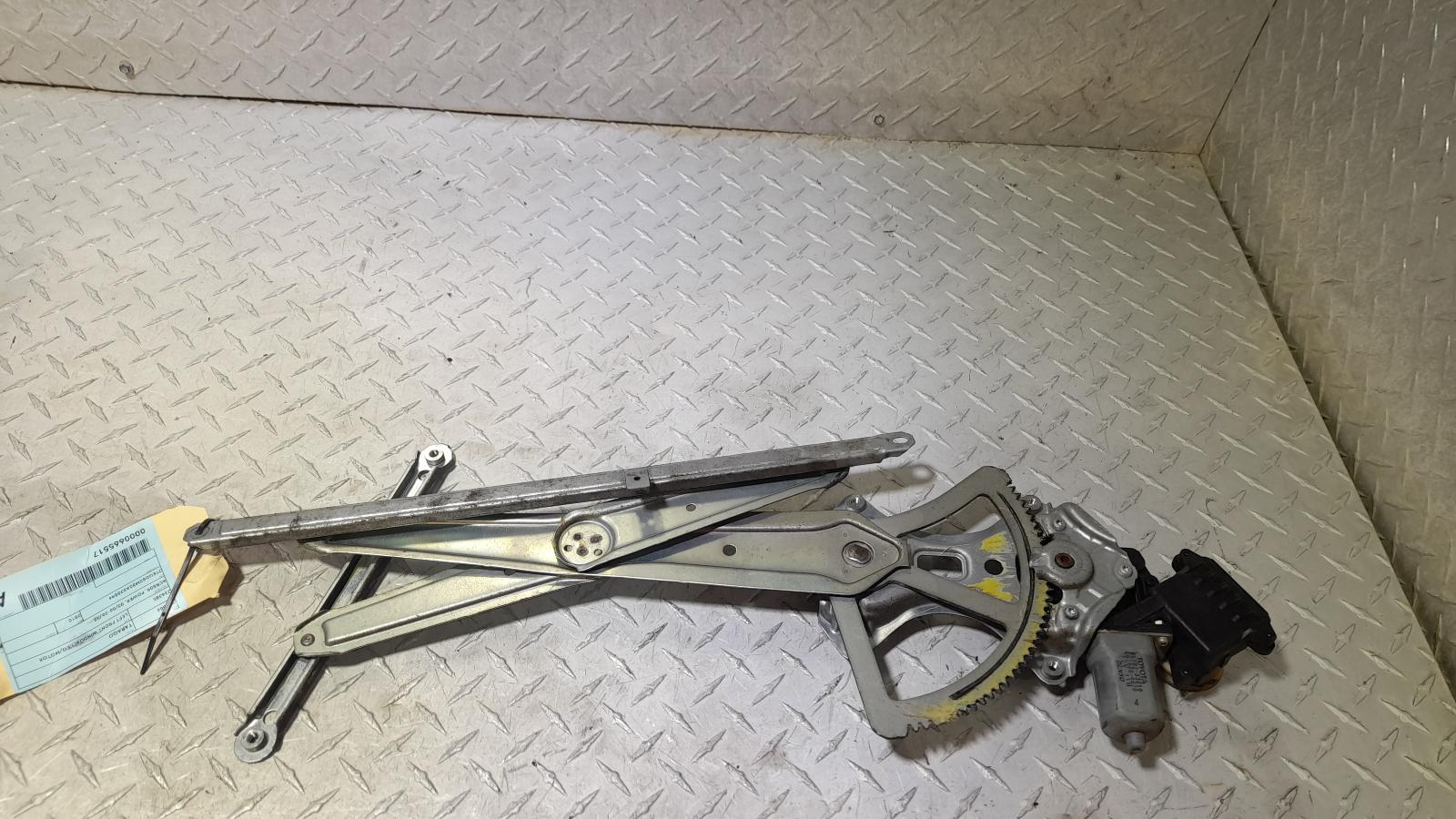 View Auto part Left Front Window Reg/Motor Toyota Tarago 2010