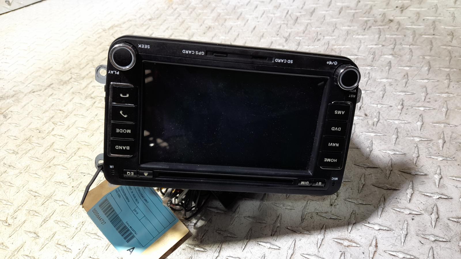 View Auto part Radio/Cd/Dvd/Sat/Tv Volkswagen Tiguan 2010