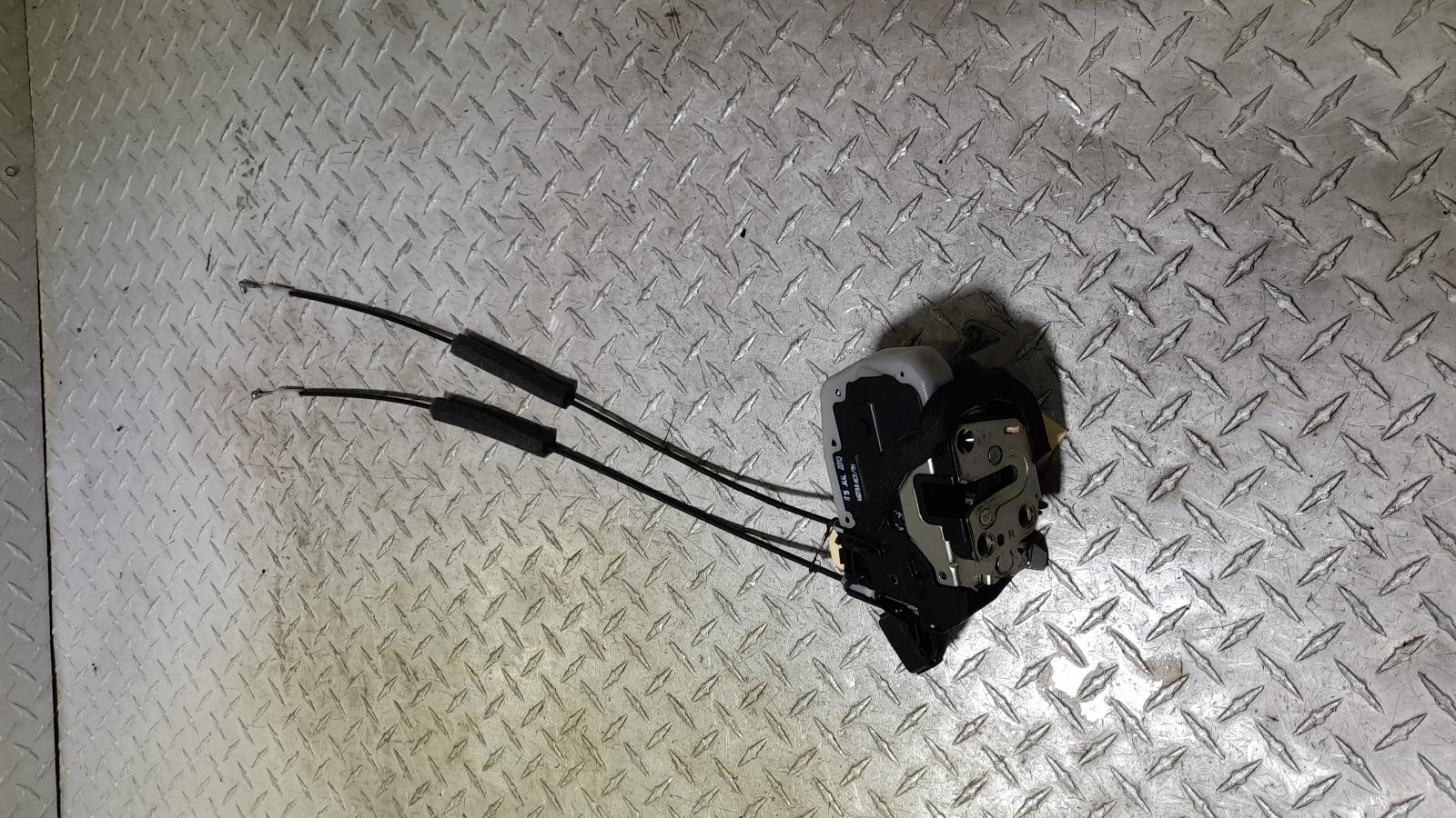 View Auto part Door/Boot/Gate Lock Nissan Pulsar 2013